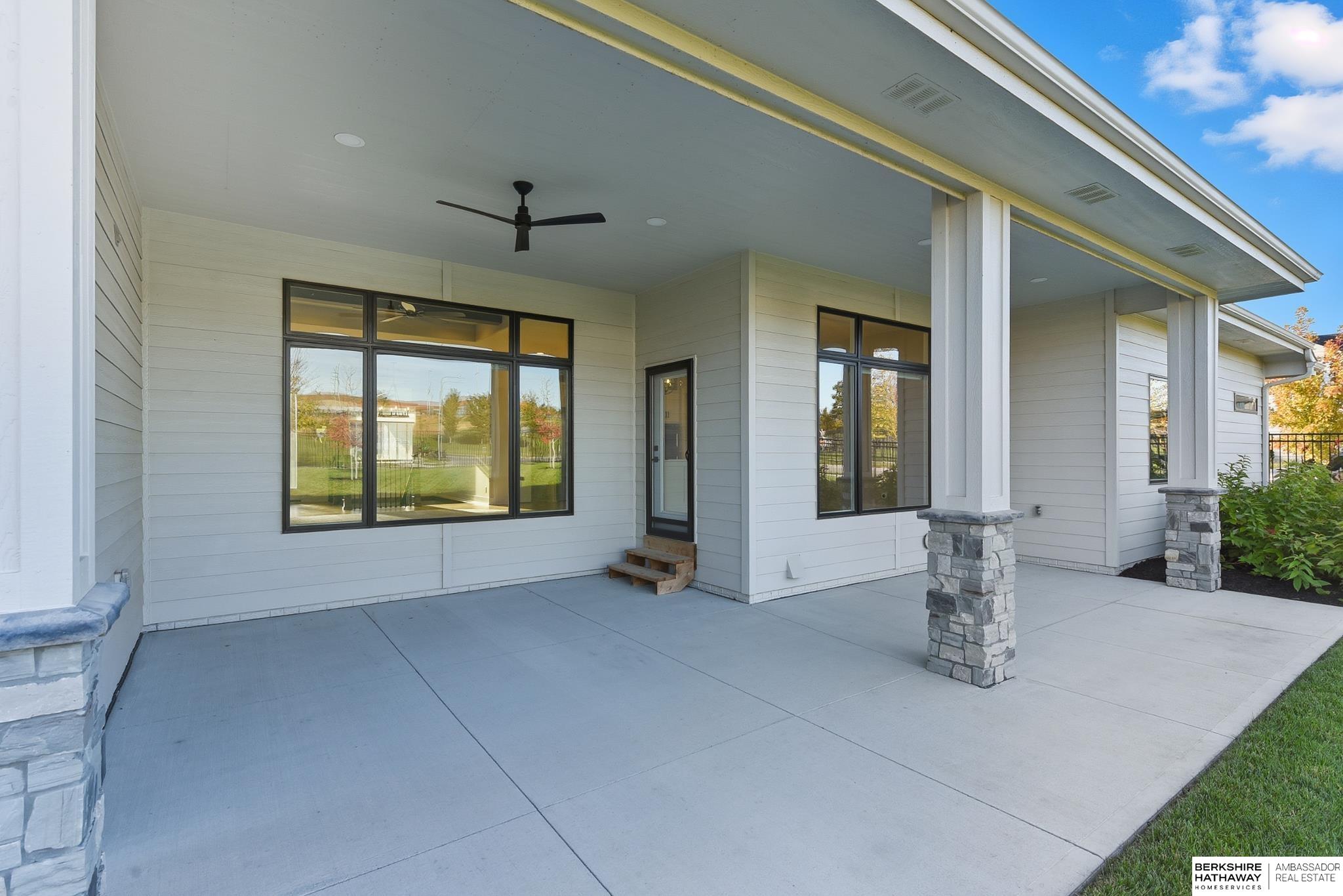 21432 B Street, Elkhorn