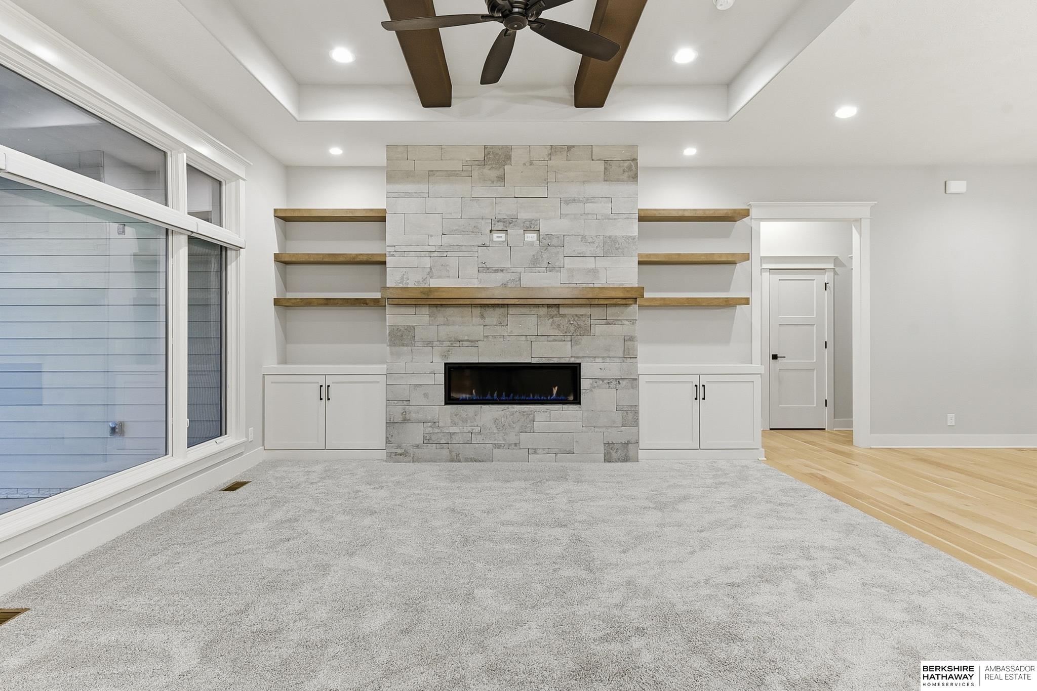 21432 B Street, Elkhorn