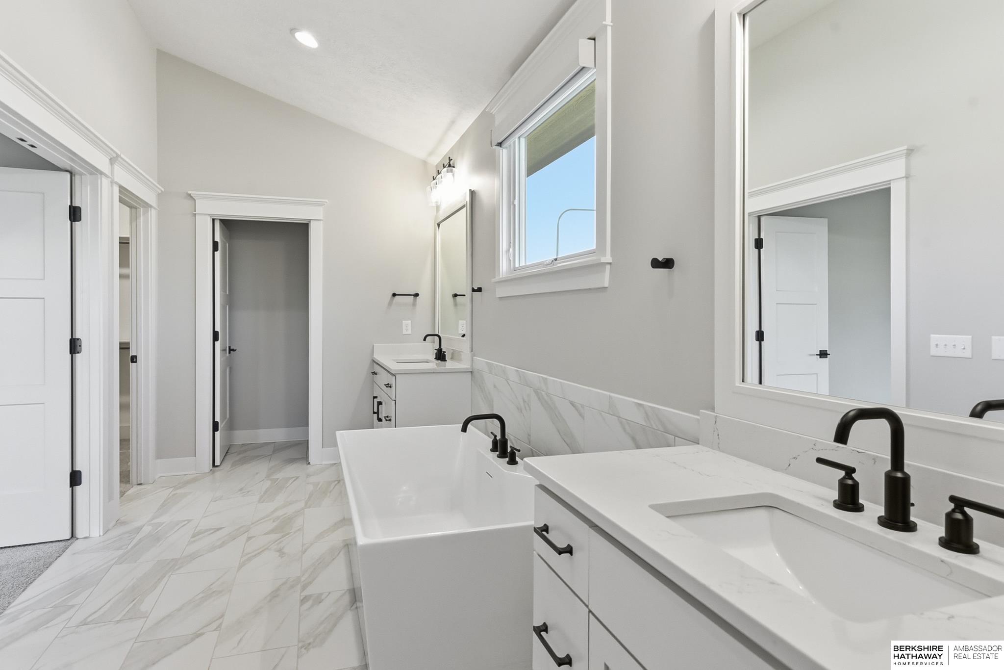 21432 B Street, Elkhorn