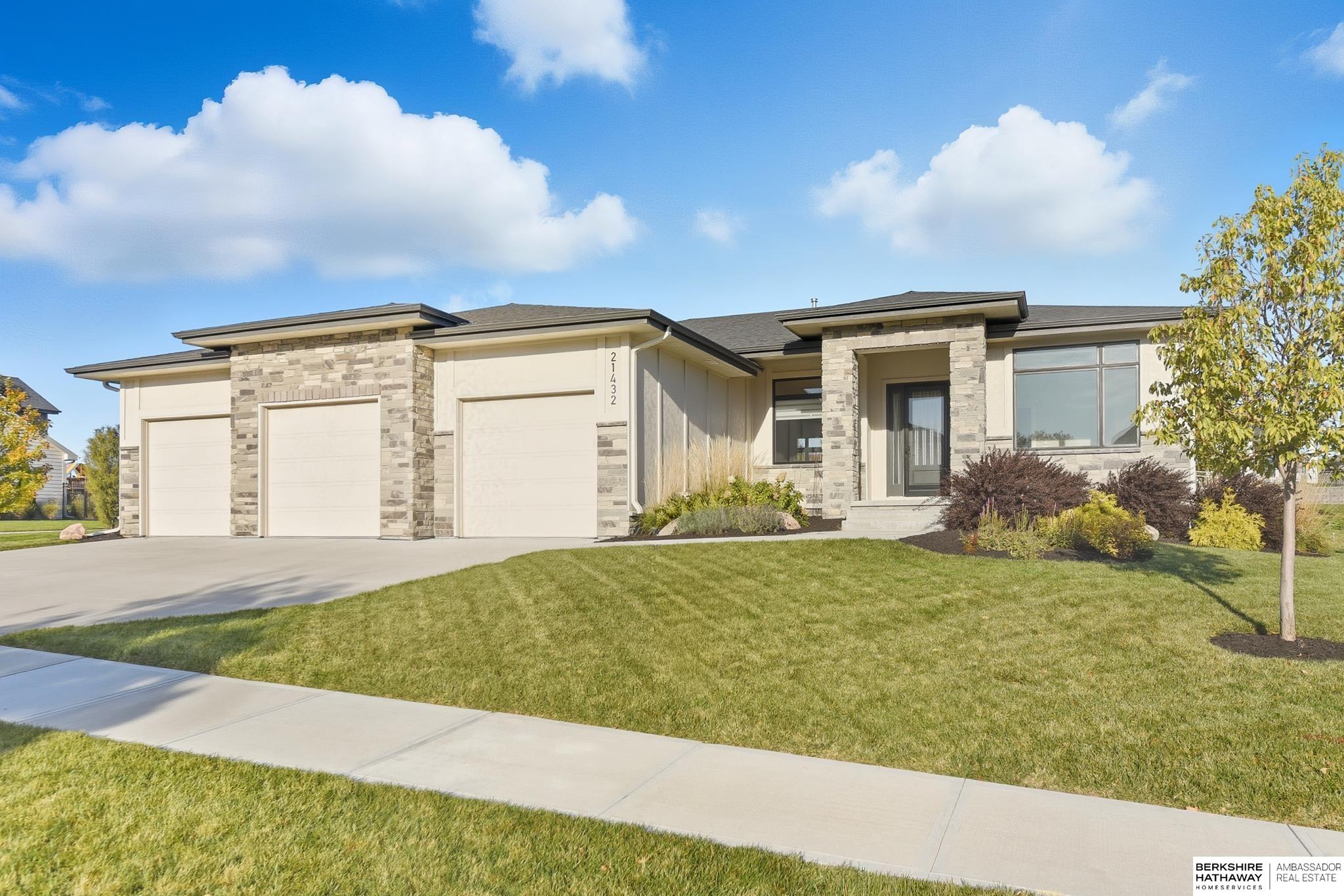 21432 B Street, Elkhorn
