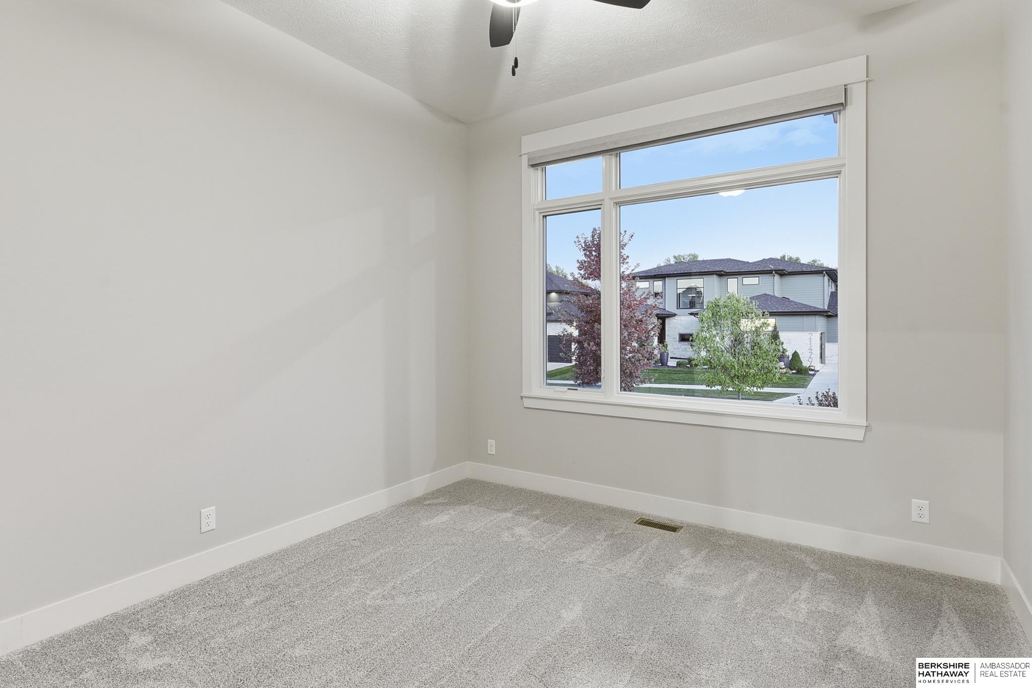 21432 B Street, Elkhorn