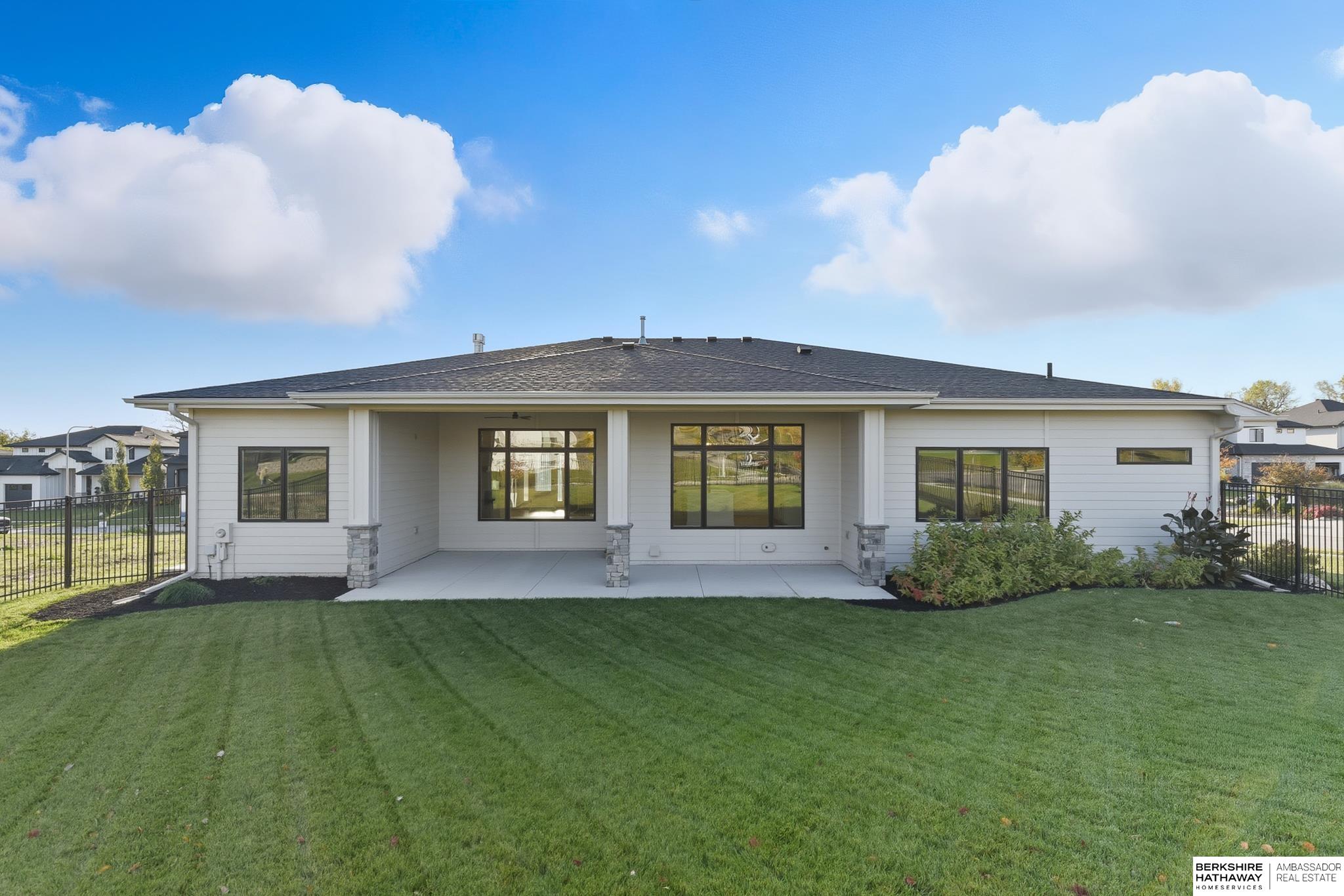 21432 B Street, Elkhorn