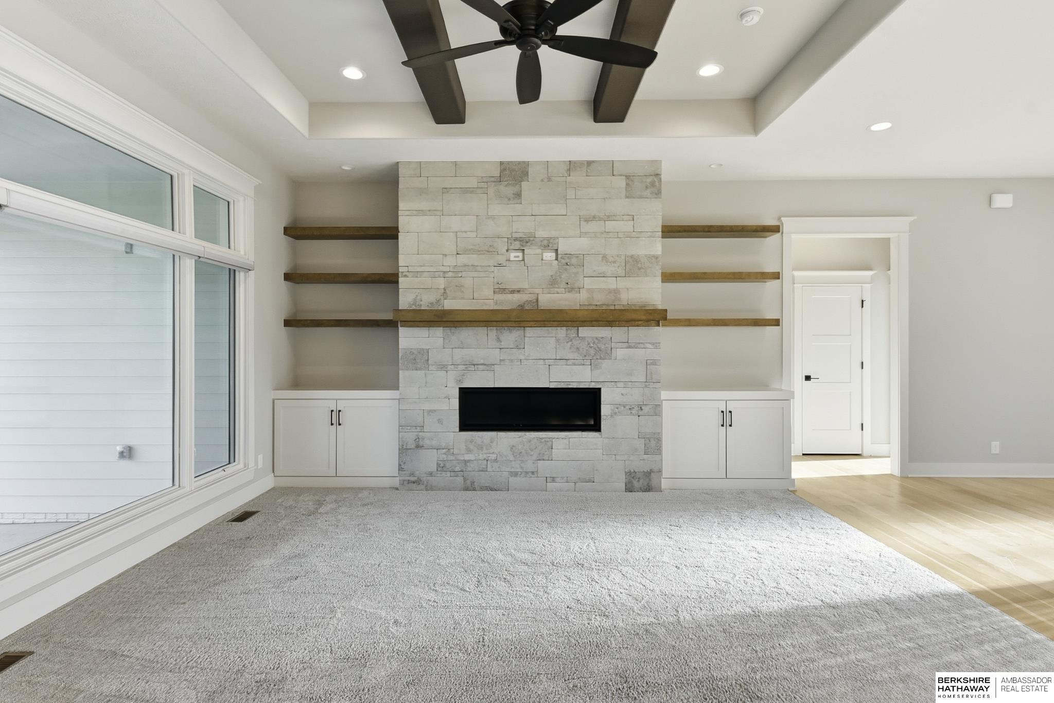 21432 B Street, Elkhorn