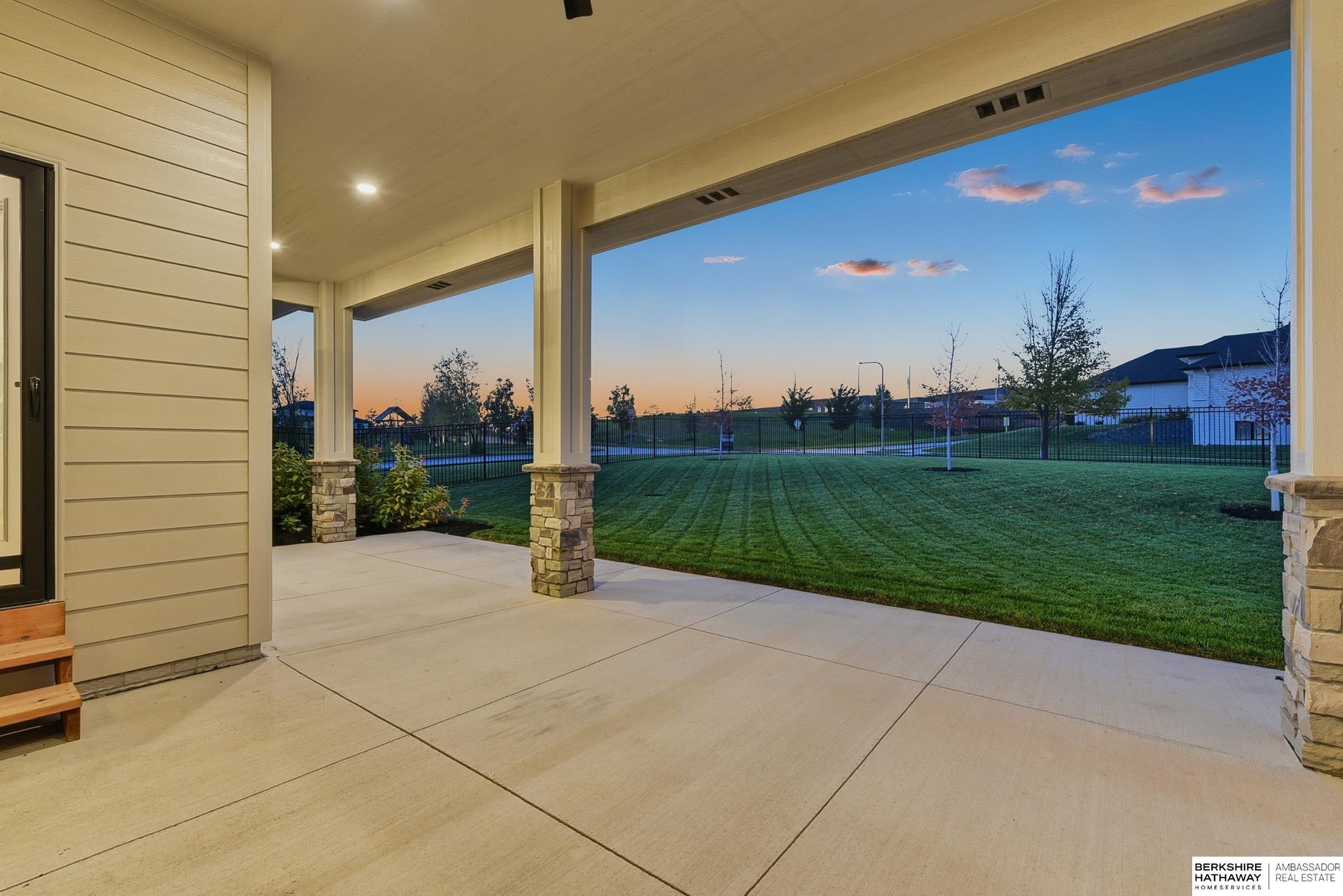 21432 B Street, Elkhorn
