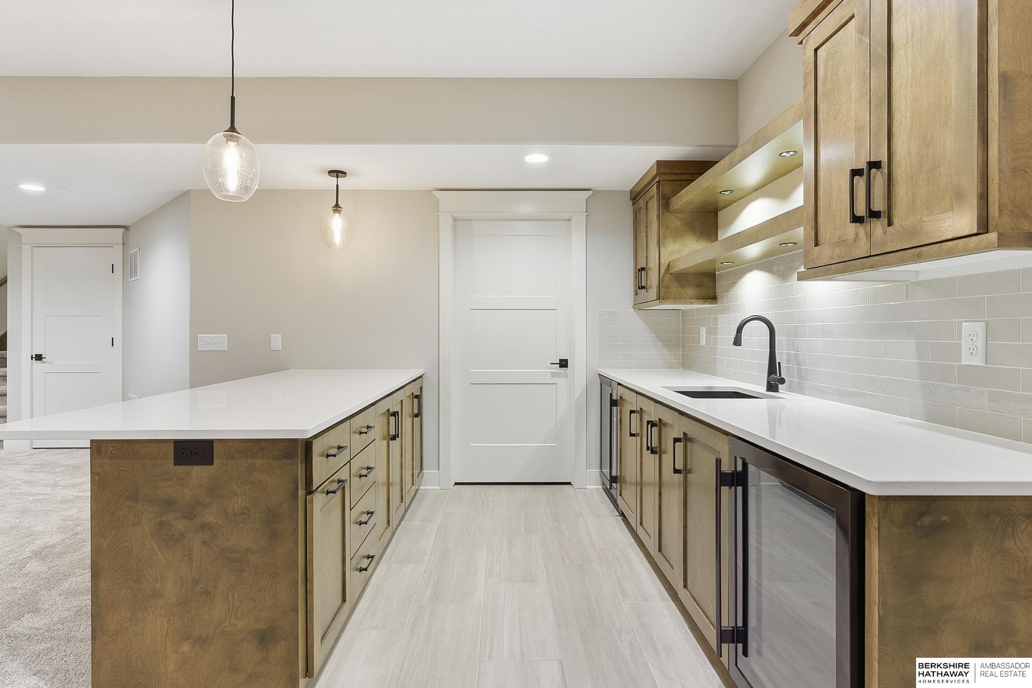 21432 B Street, Elkhorn