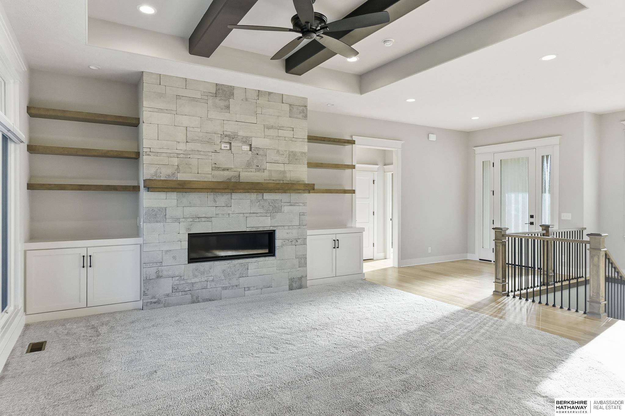 21432 B Street, Elkhorn