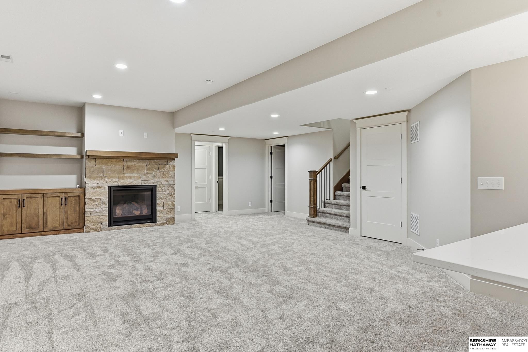 21432 B Street, Elkhorn