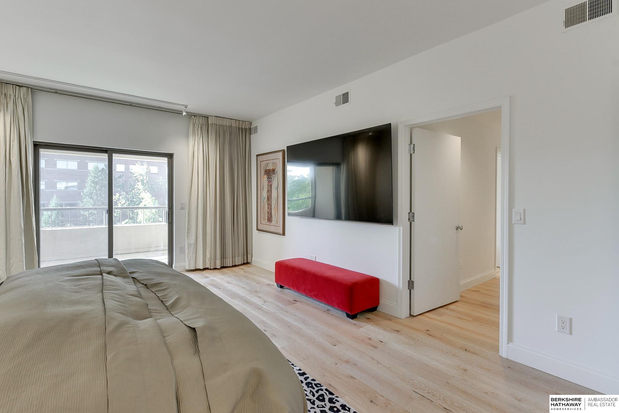 770 N 93rd Street Unit: 4D5