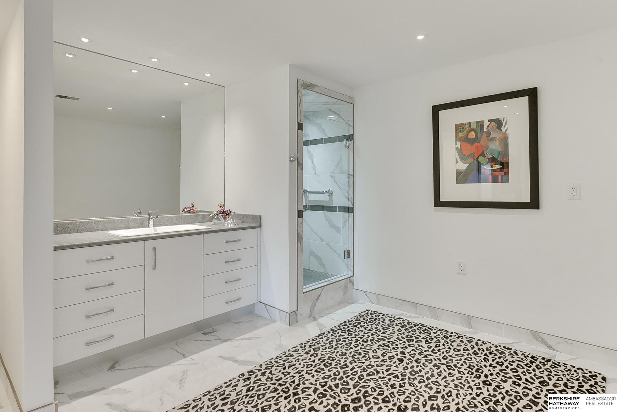 770 N 93rd Street Unit: 4D5