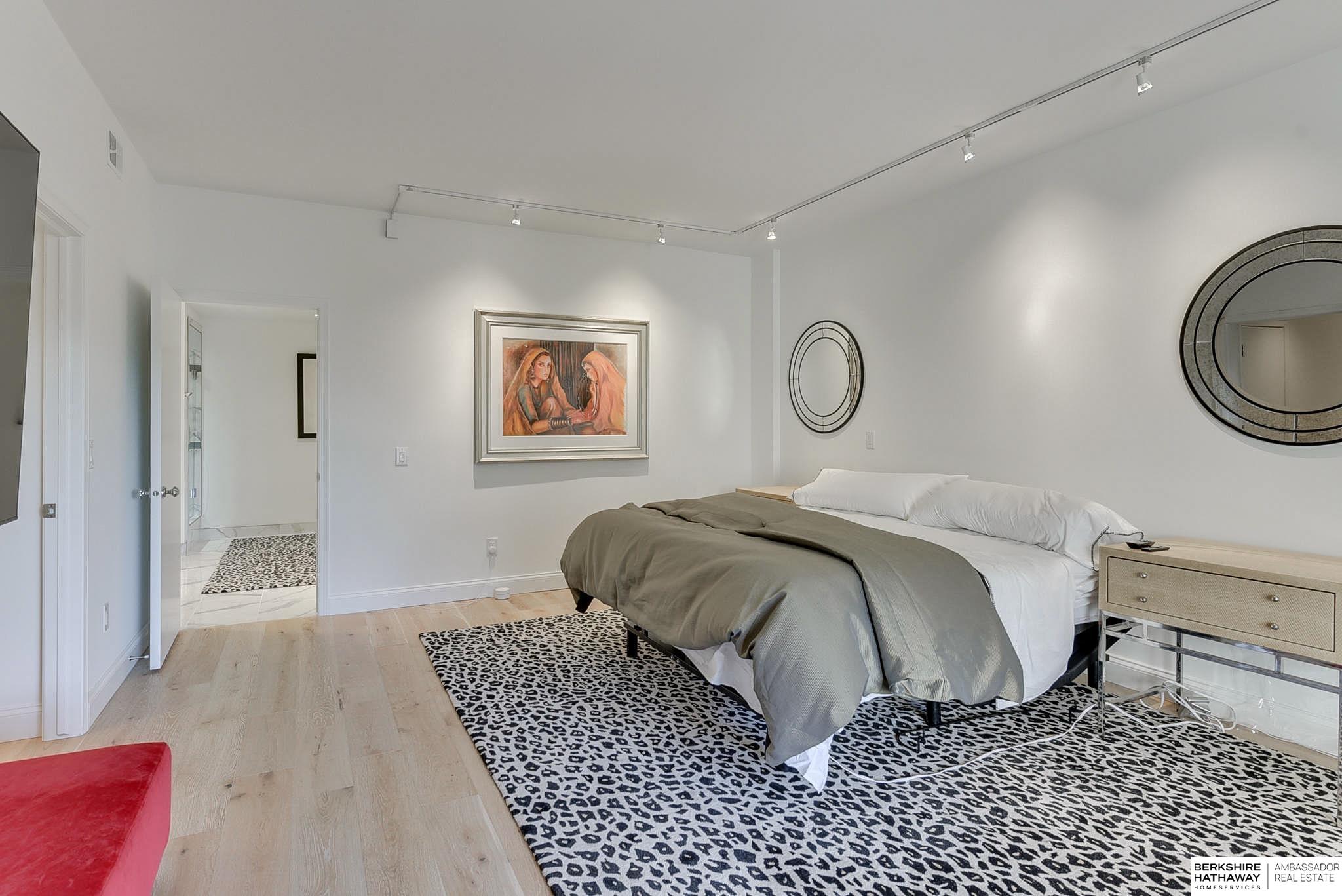 770 N 93rd Street Unit: 4D5