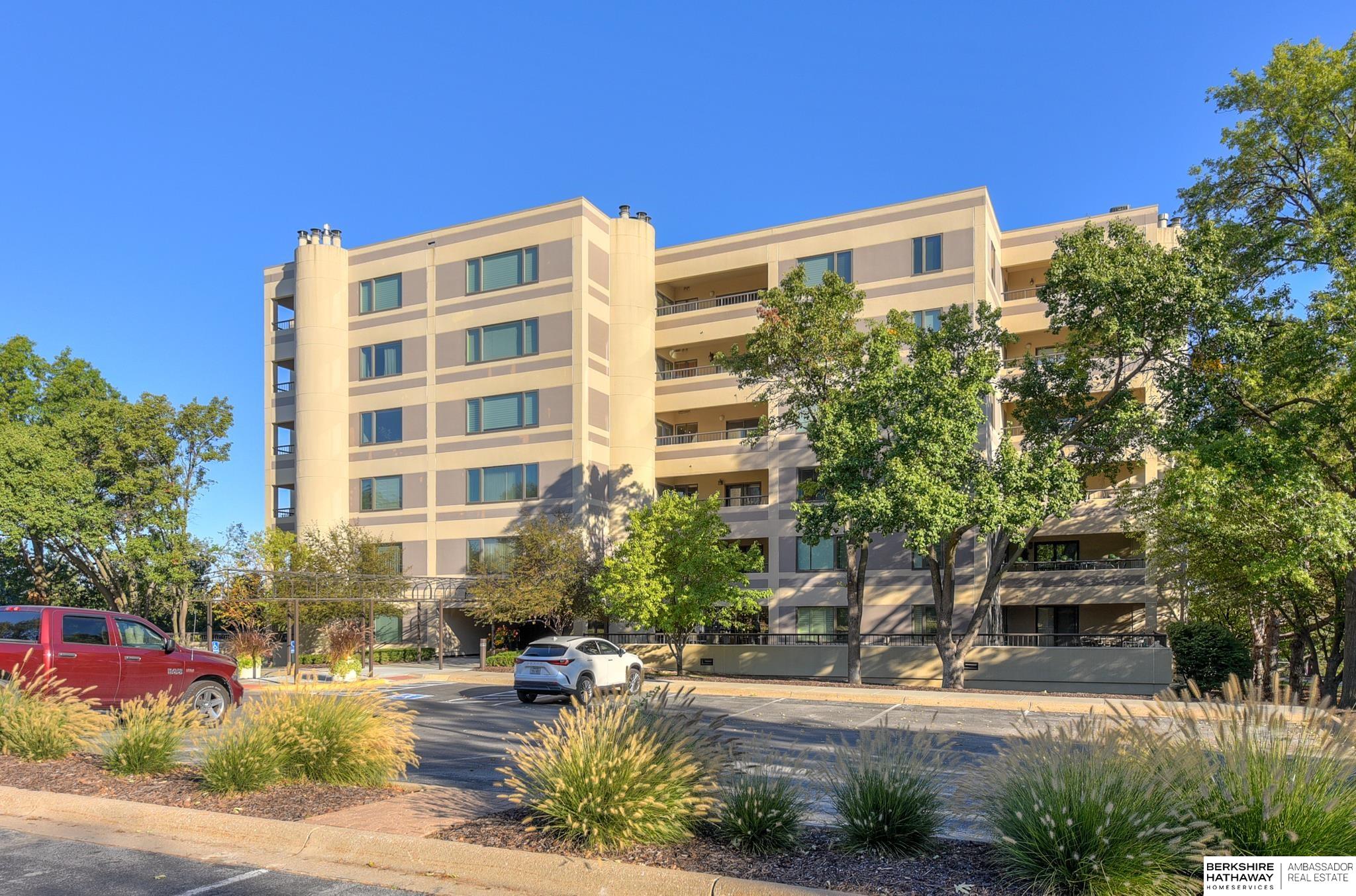 770 N 93rd Street Unit: 4B4