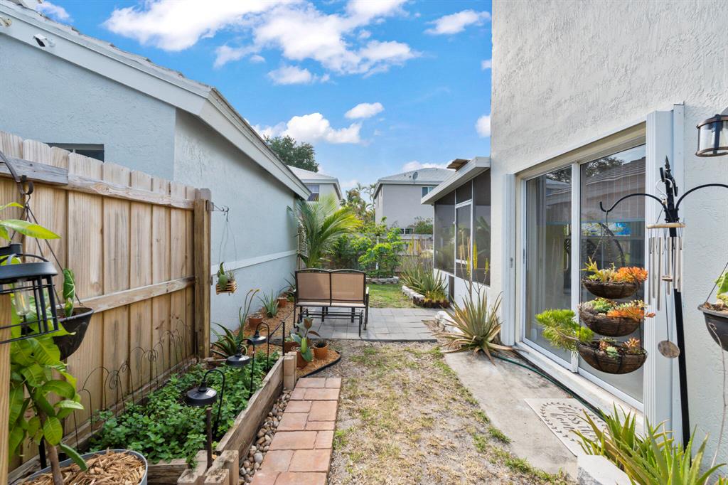 3055 Palm Place
