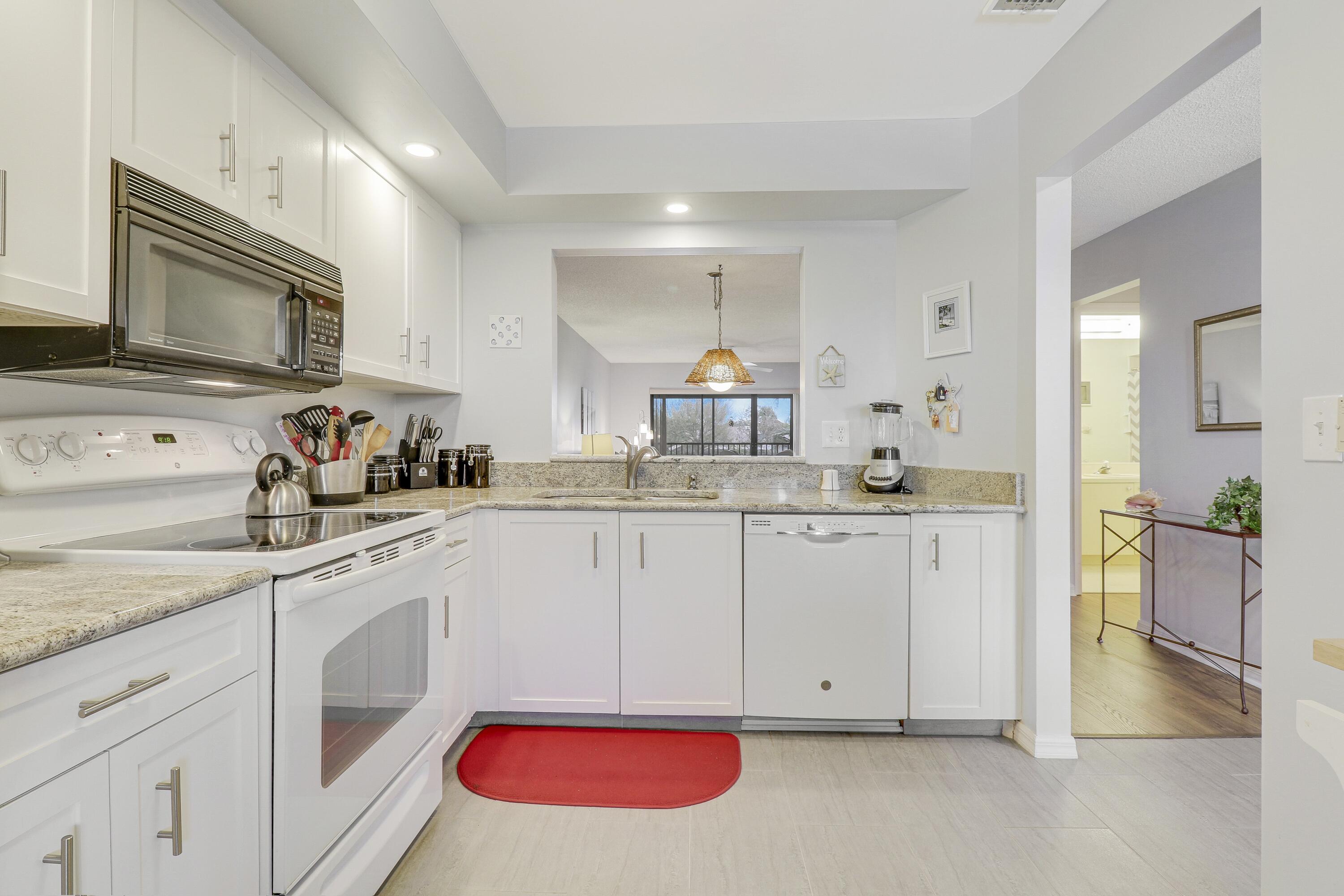 6533 SE Williamsburg Drive 204