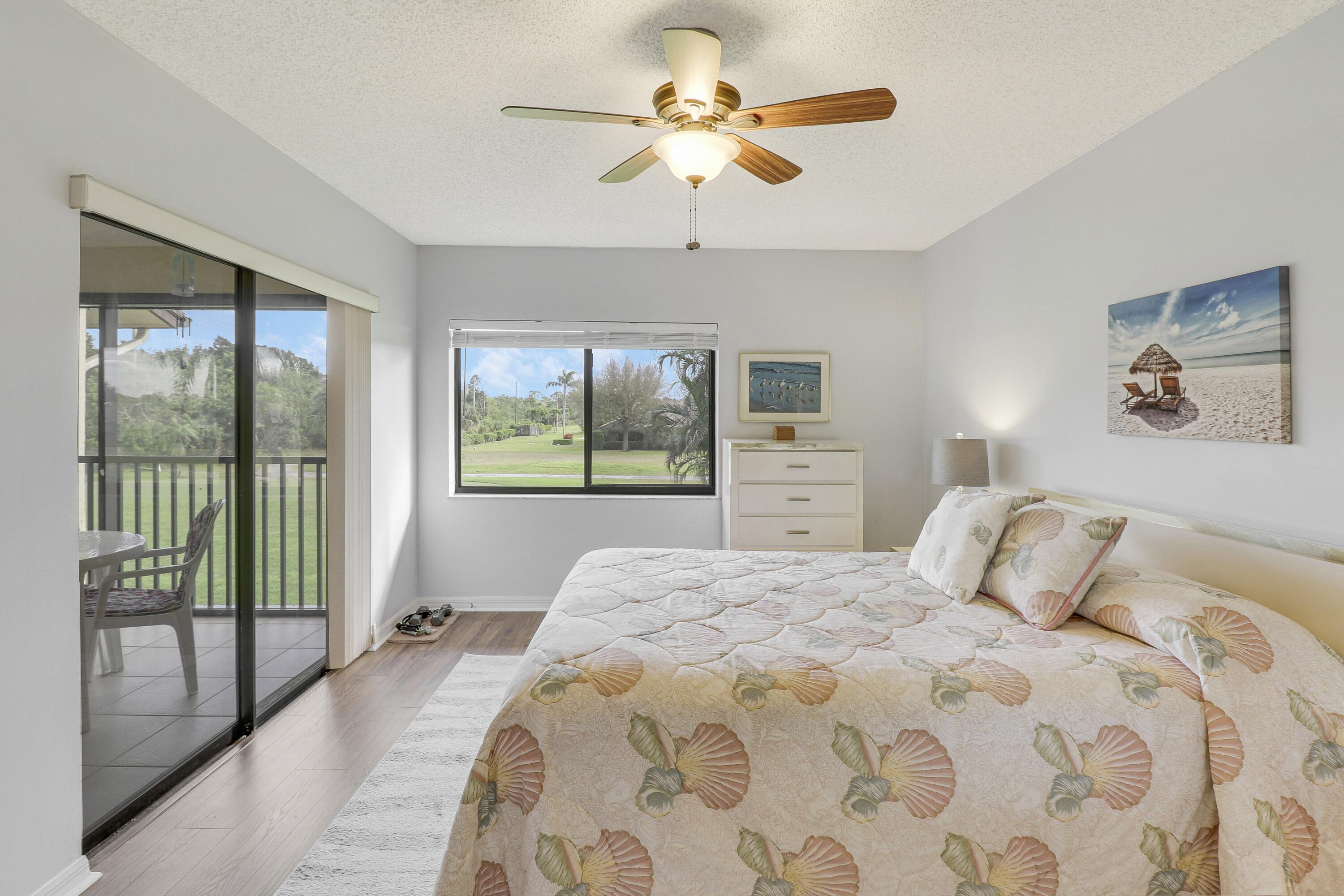 6533 SE Williamsburg Drive 204