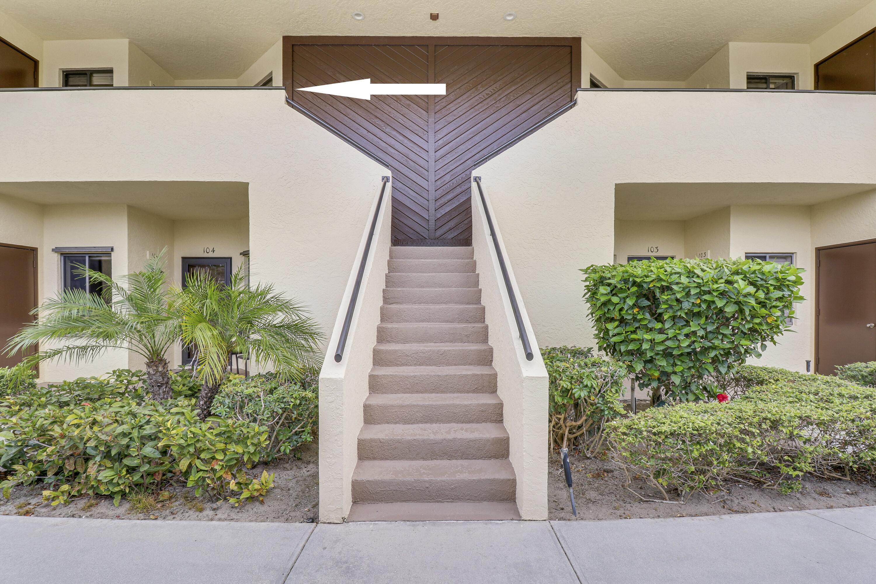 6533 SE Williamsburg Drive 204