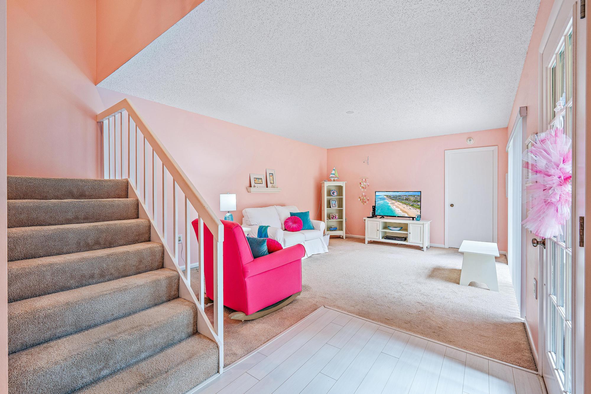 1013 10th Ter Terrace