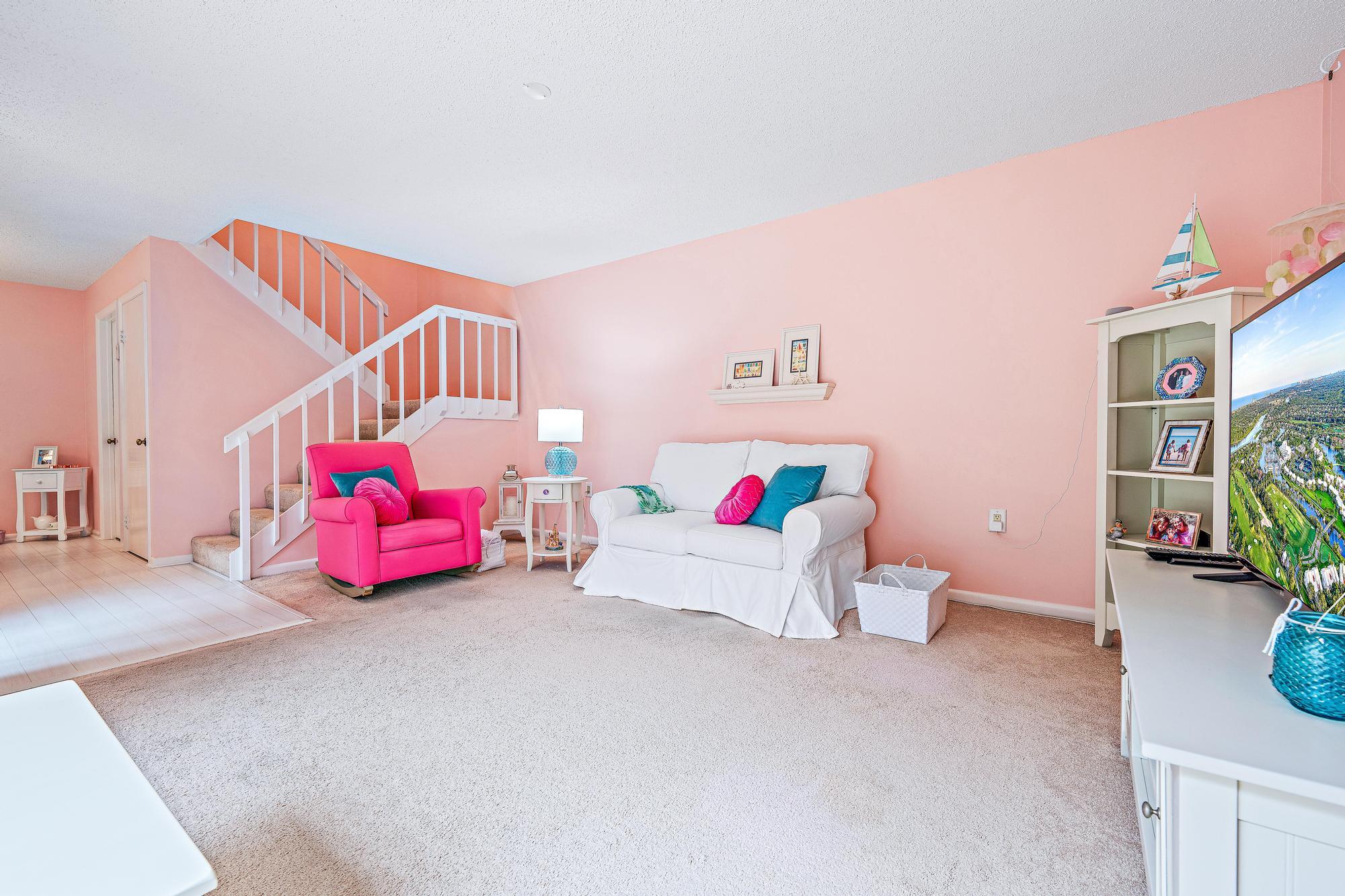 1013 10th Ter Terrace