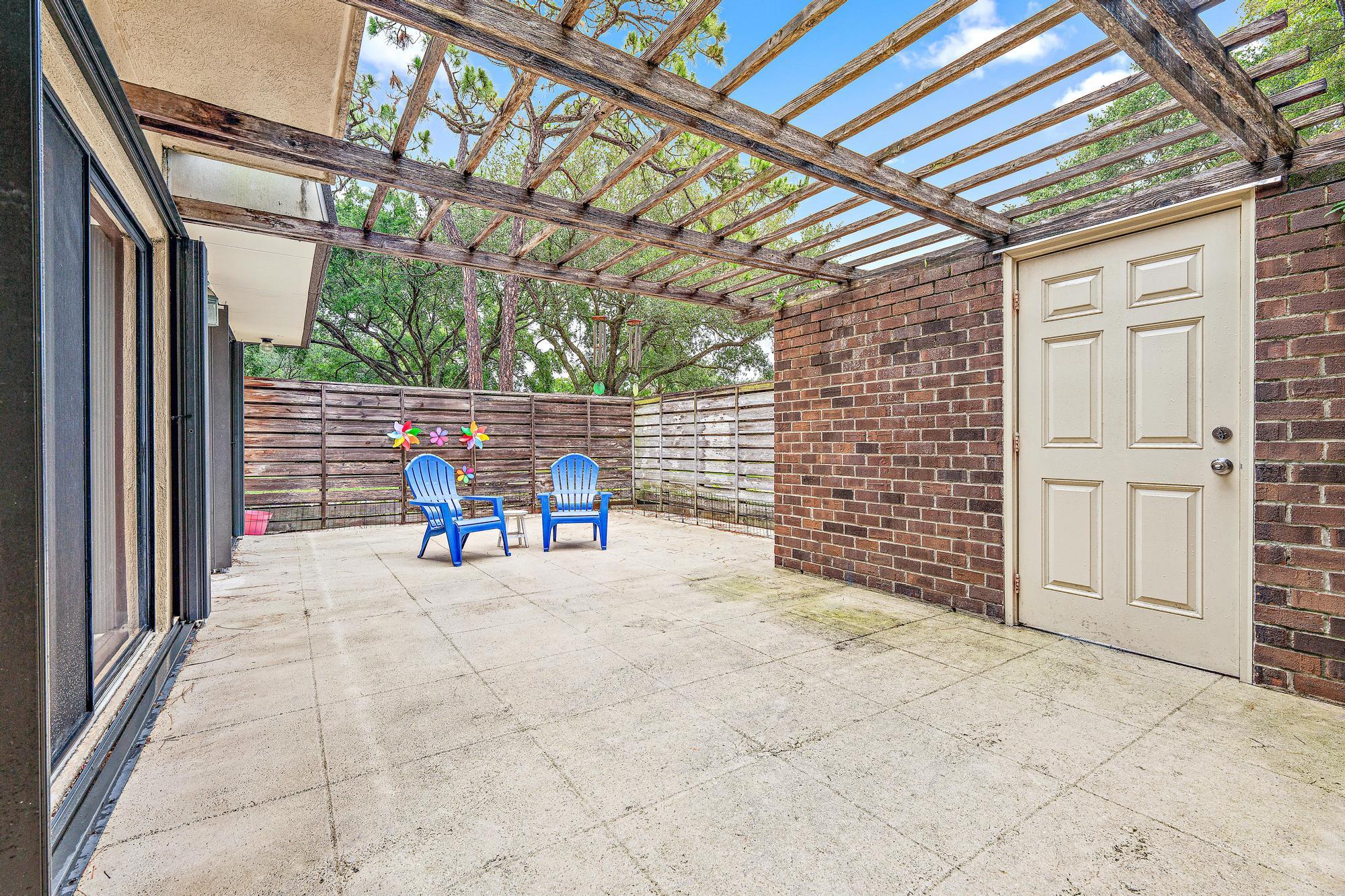 1013 10th Ter Terrace