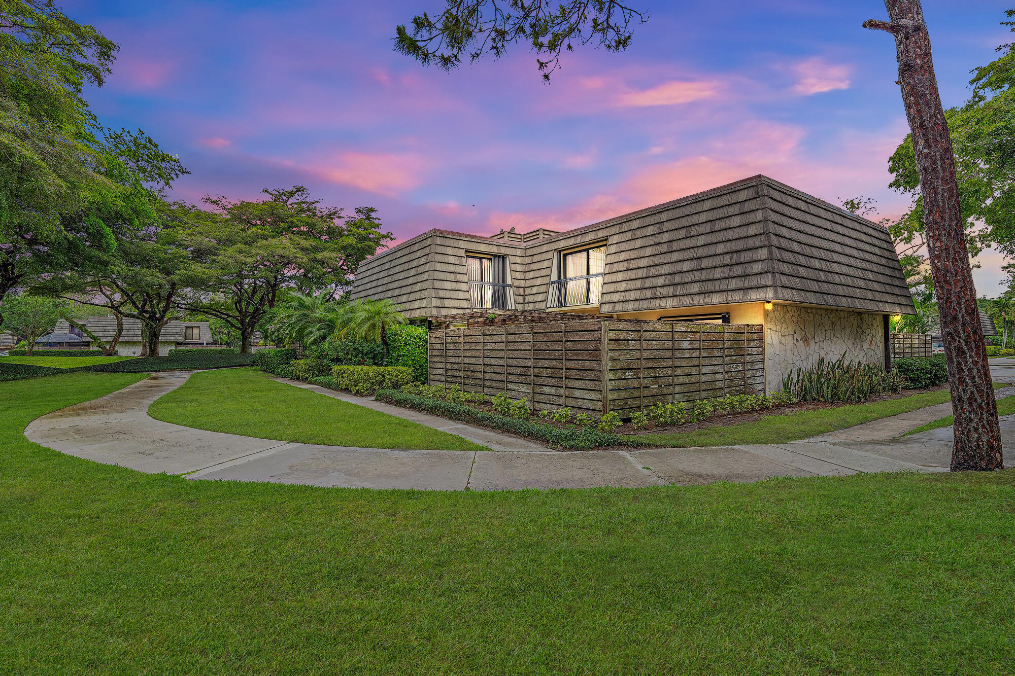 1013 10th Ter Terrace