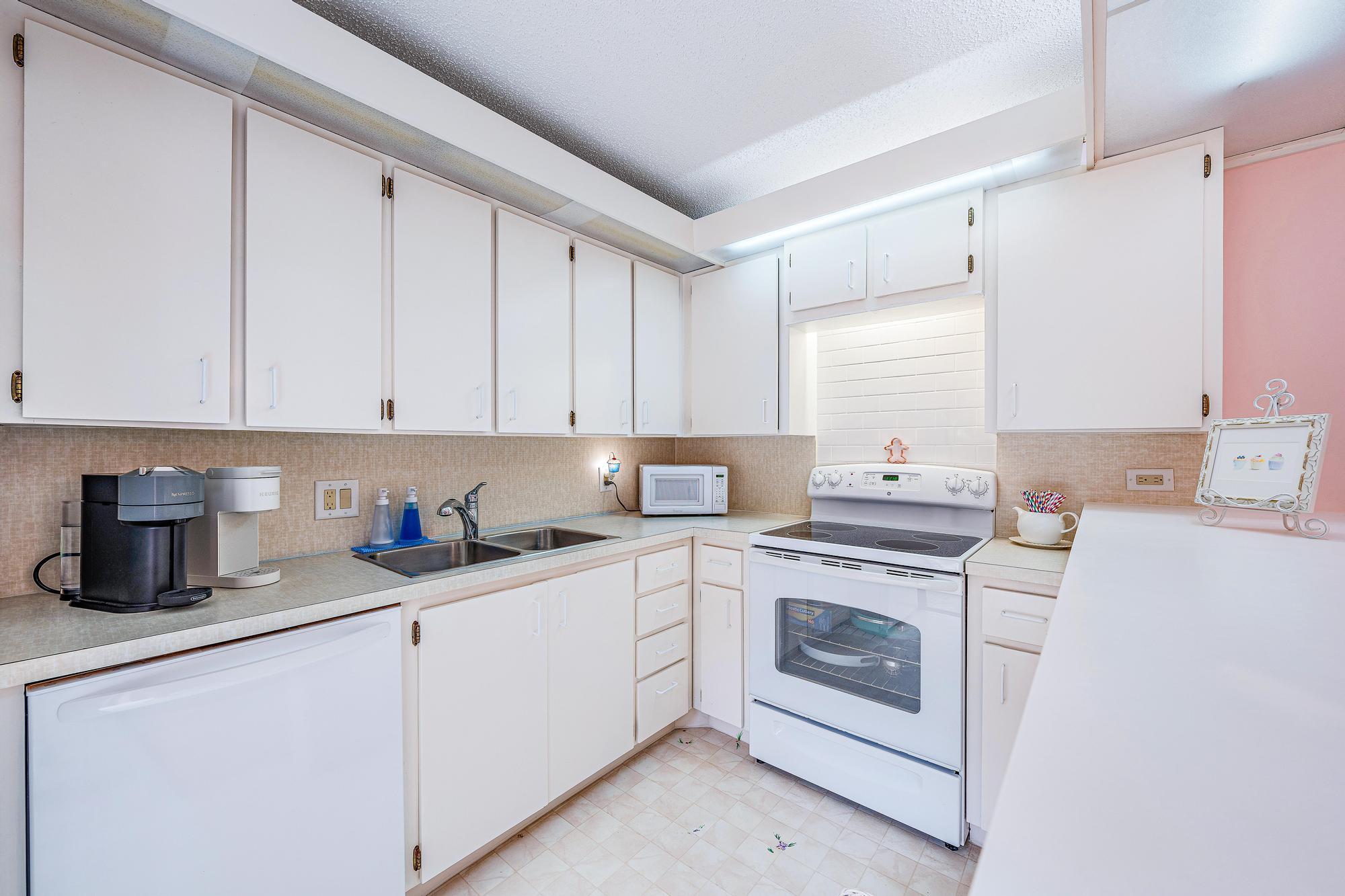 1013 10th Ter Terrace