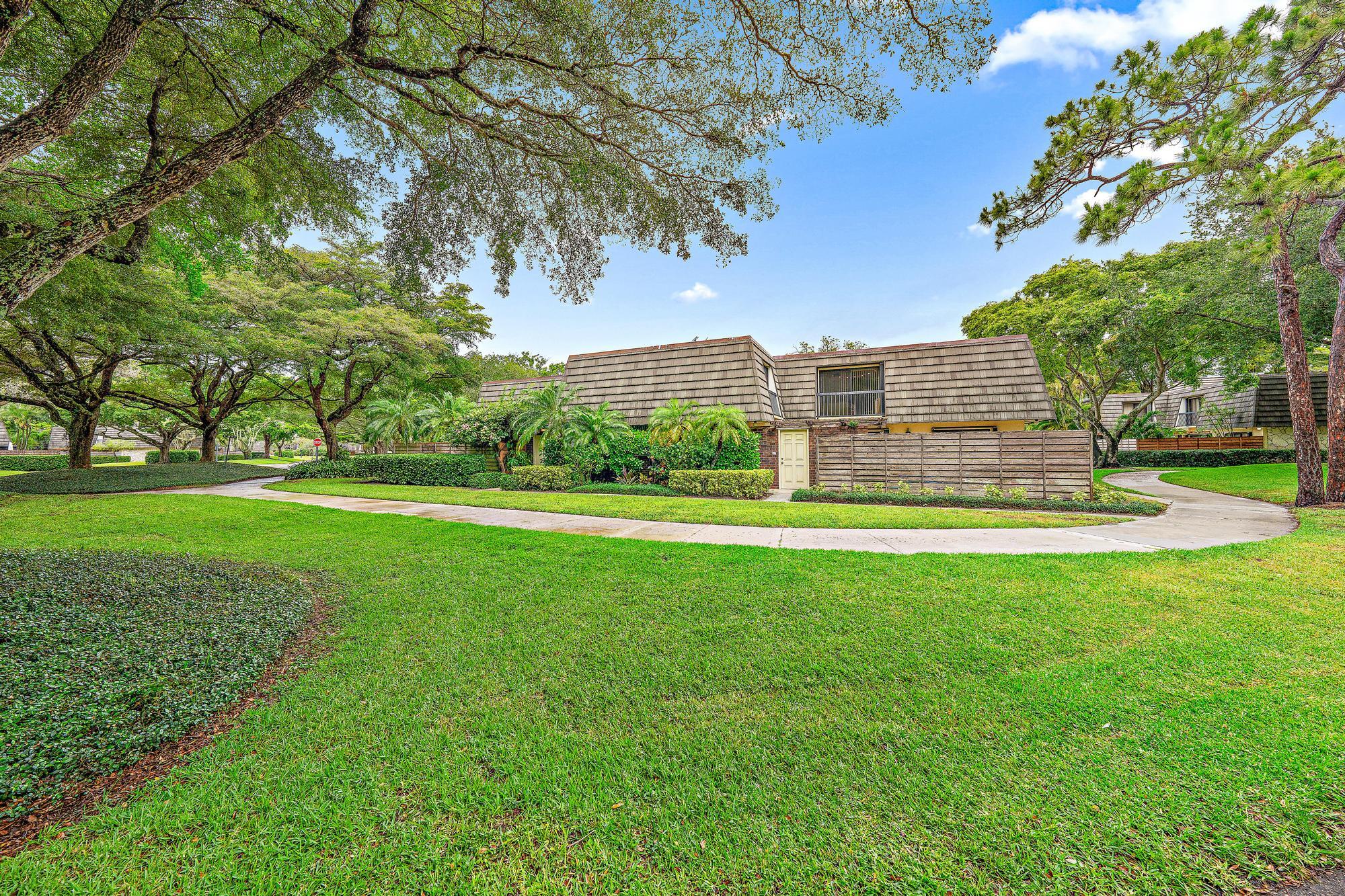 1013 10th Ter Terrace