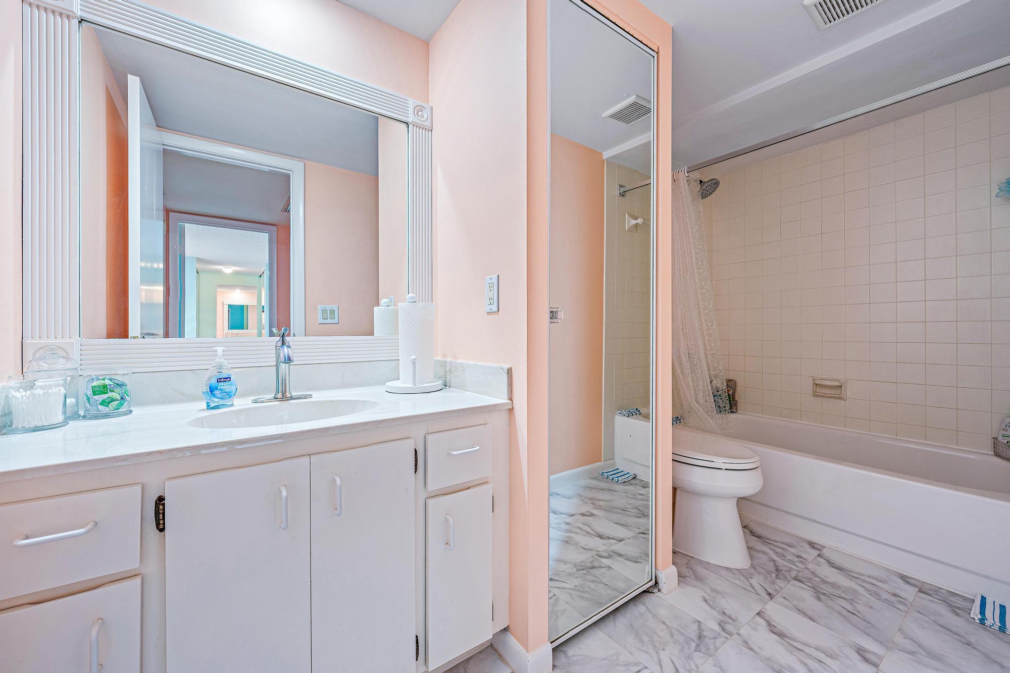 1013 10th Ter Terrace