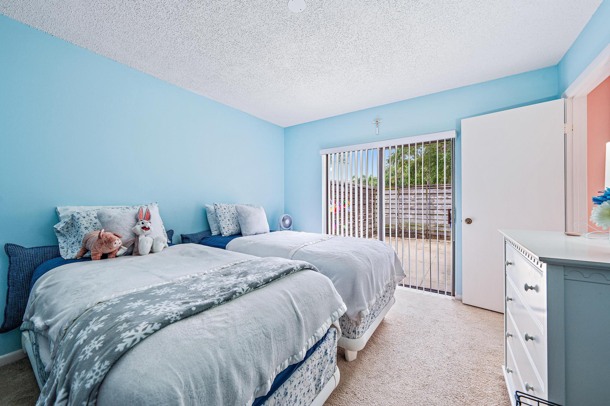 1013 10th Ter Terrace