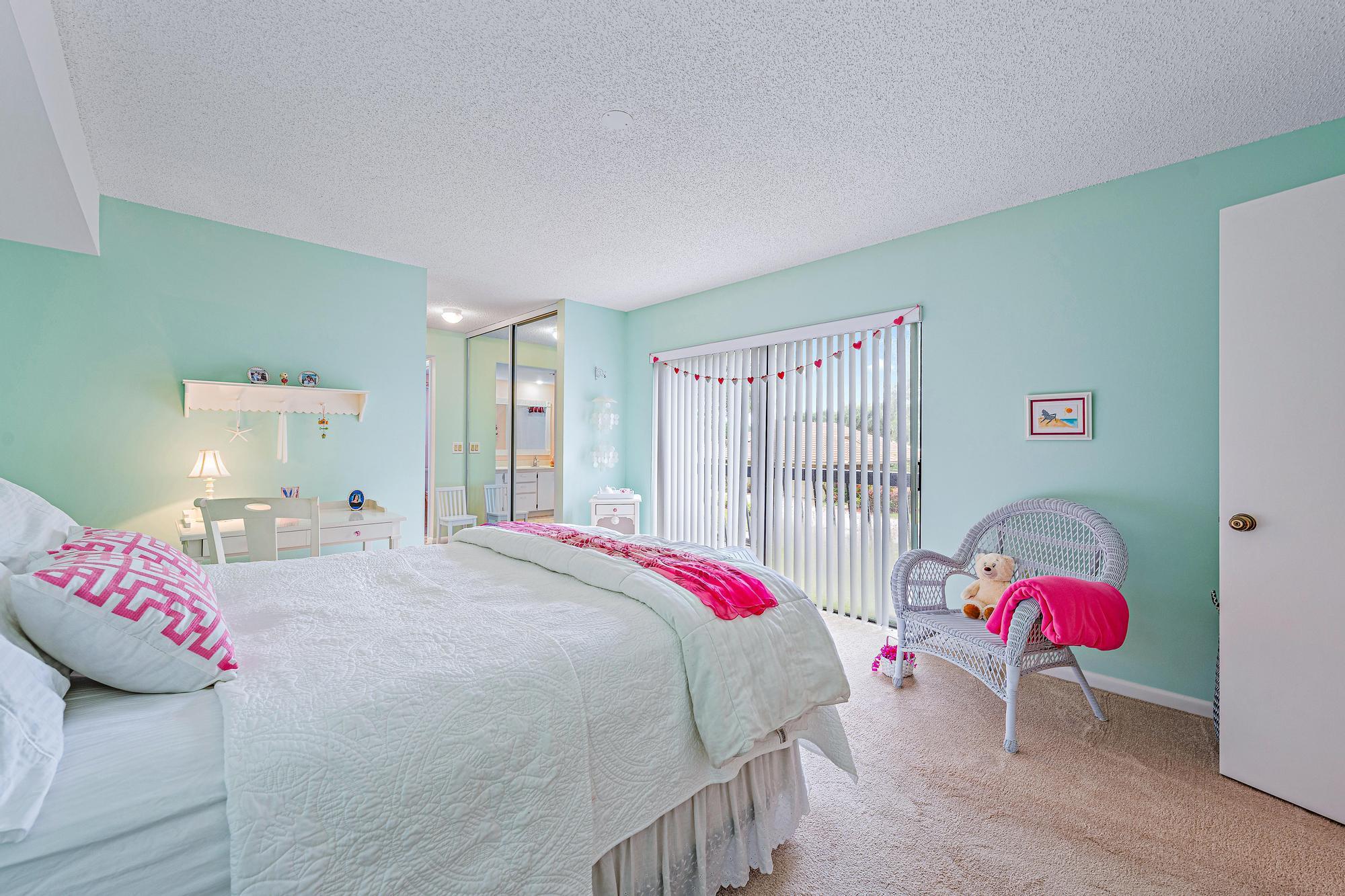 1013 10th Ter Terrace