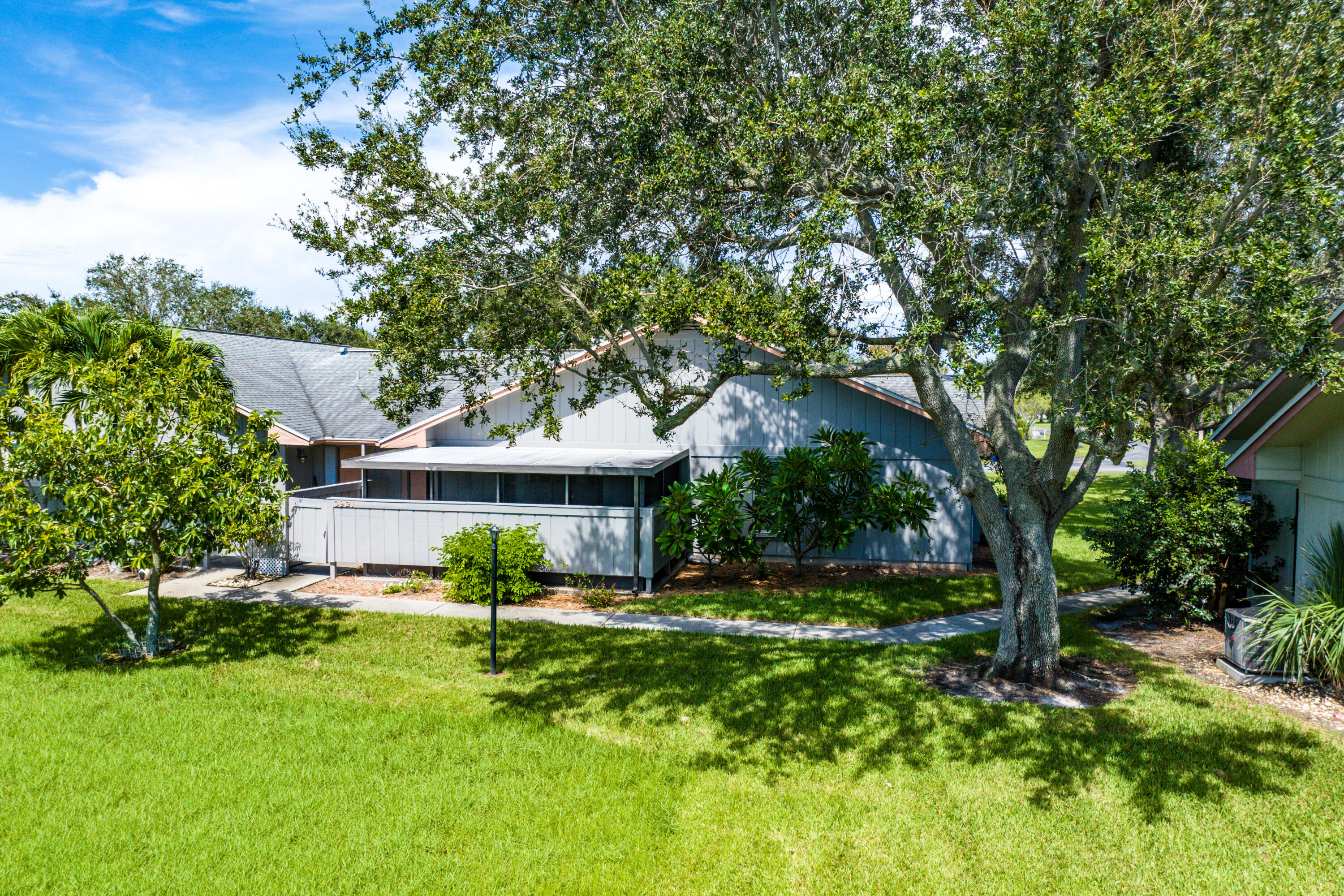 3921 NW Cinnamon Tree Circle