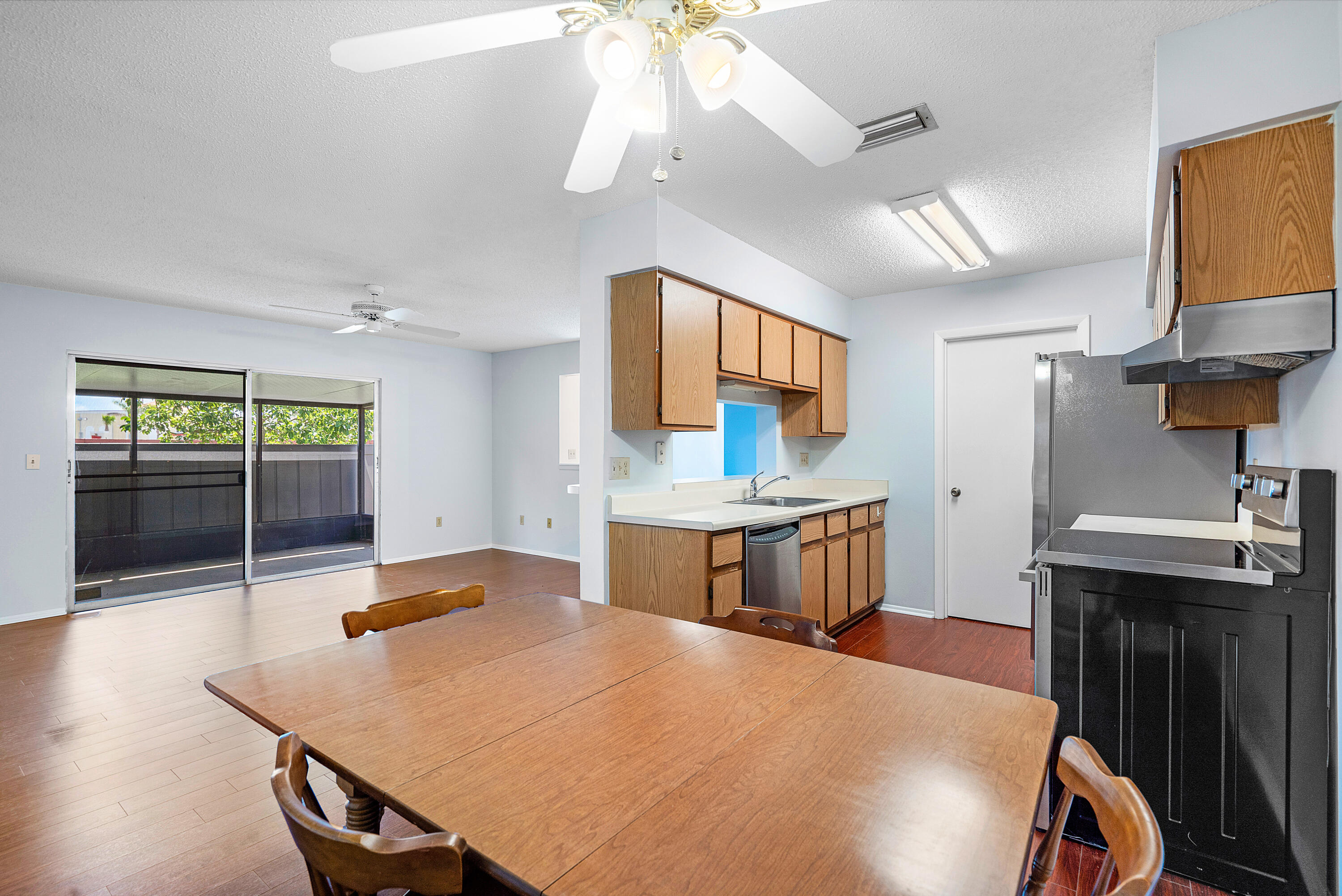 3921 NW Cinnamon Tree Circle
