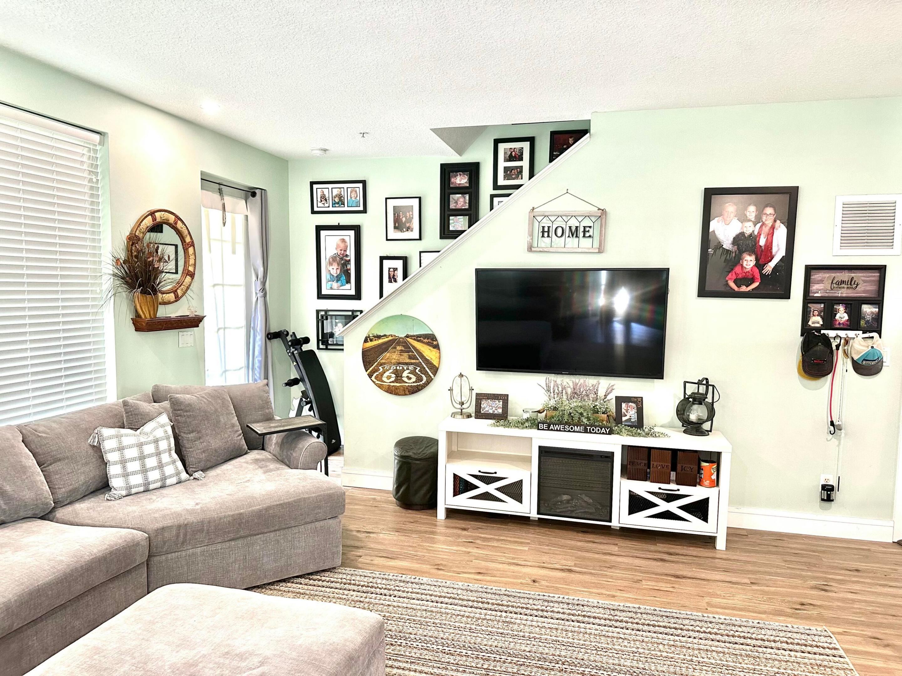 4344 Blowing Point Place