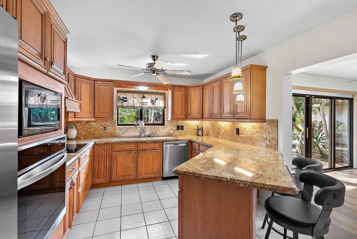 3764 SW Pheasant Run