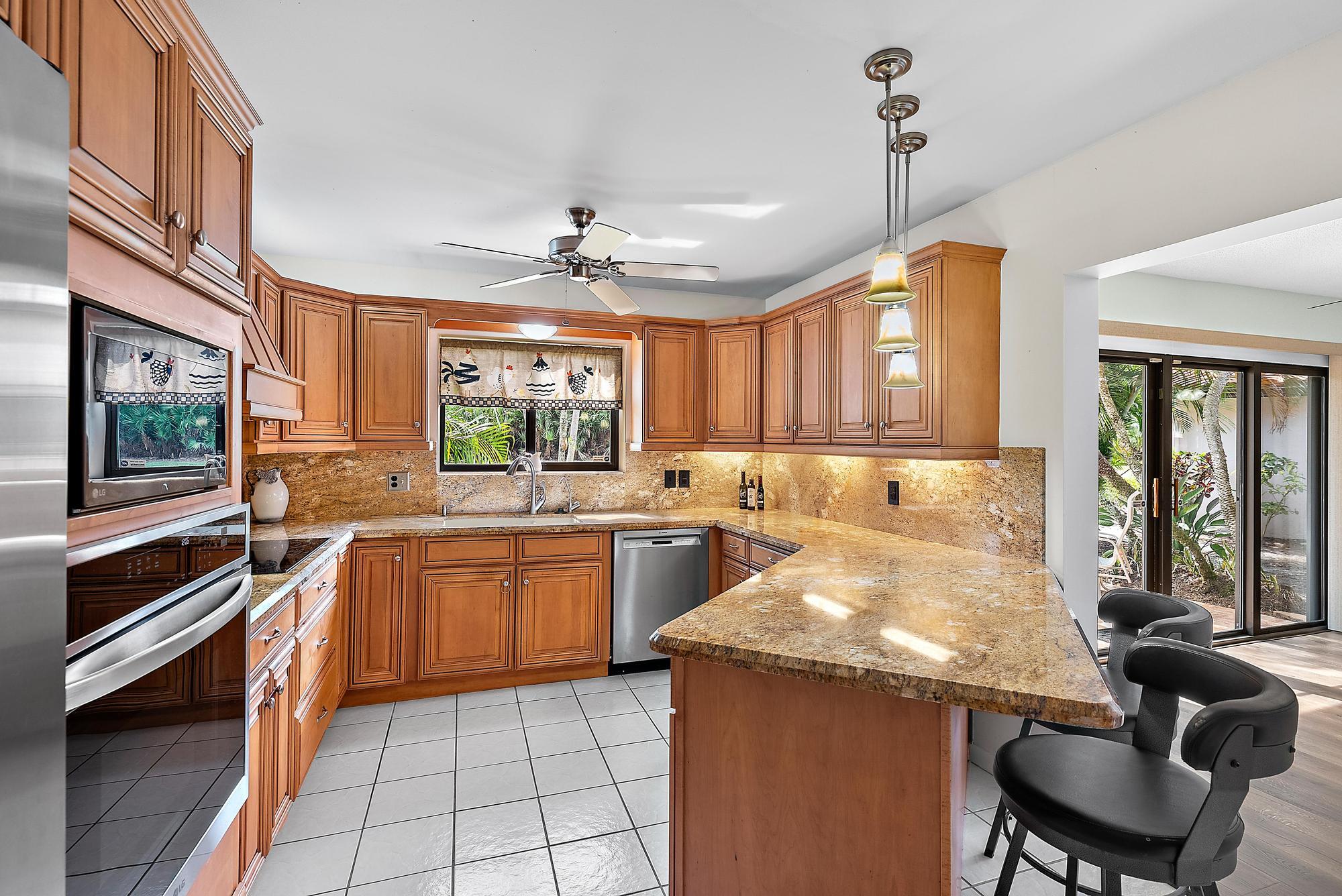 3764 SW Pheasant Run