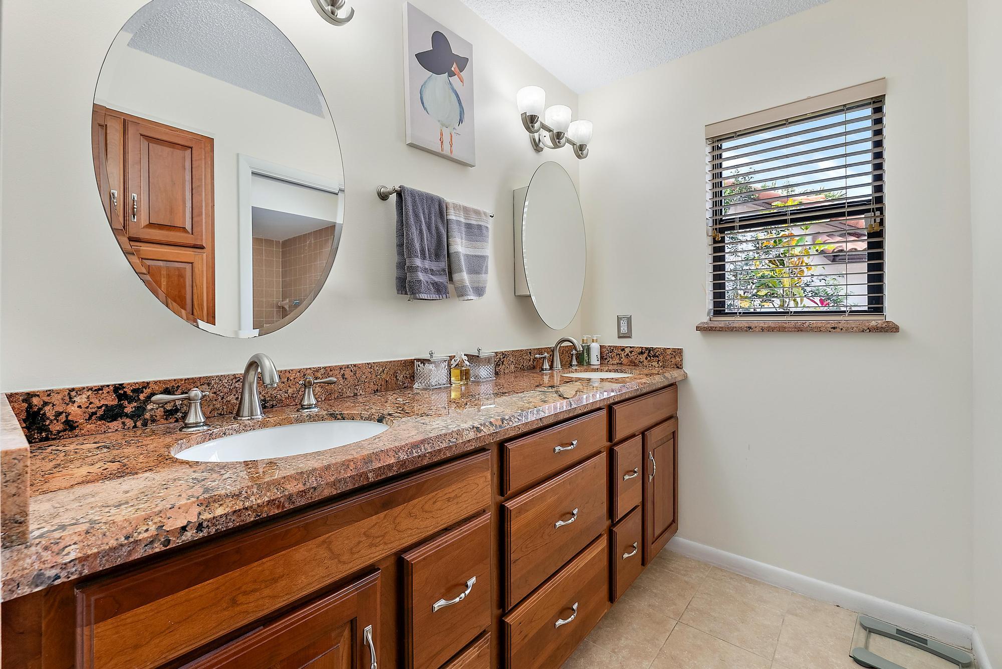 3764 SW Pheasant Run