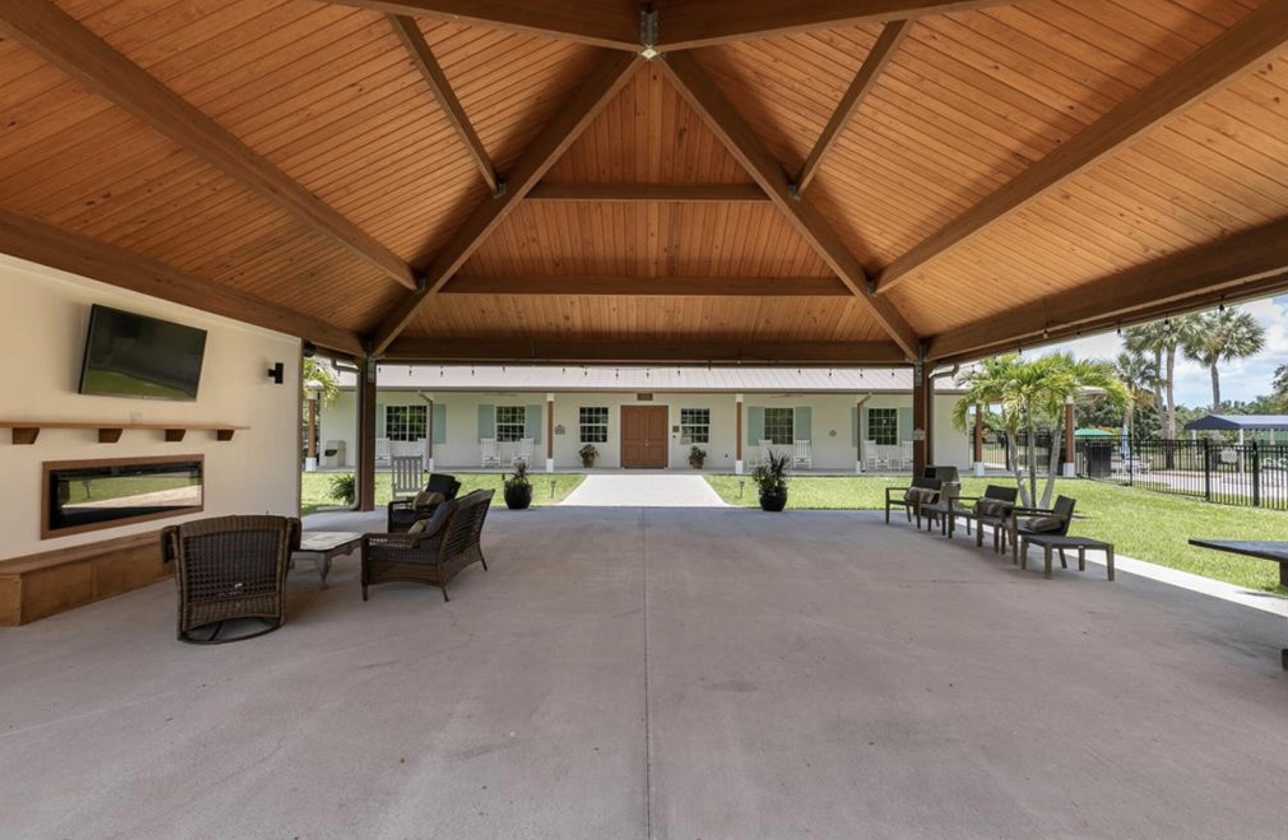 3764 SW Pheasant Run