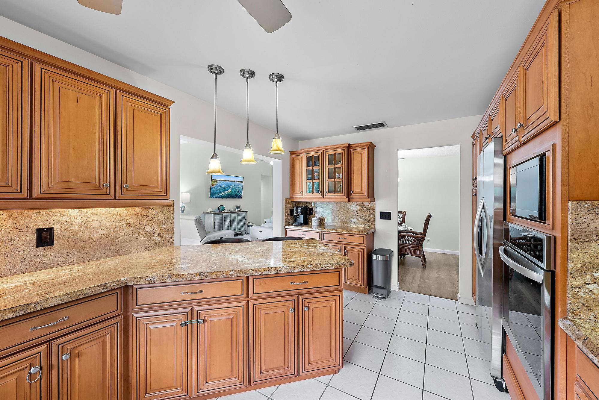 3764 SW Pheasant Run