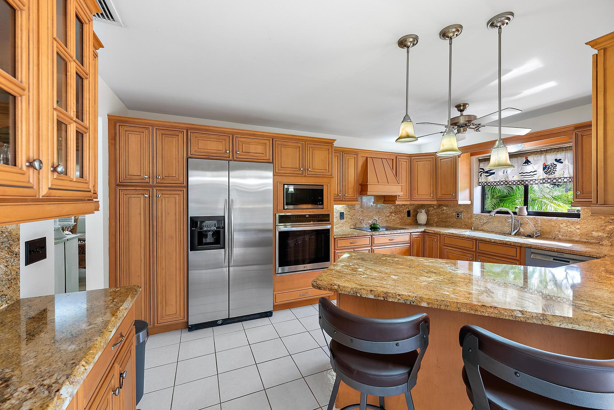 3764 SW Pheasant Run