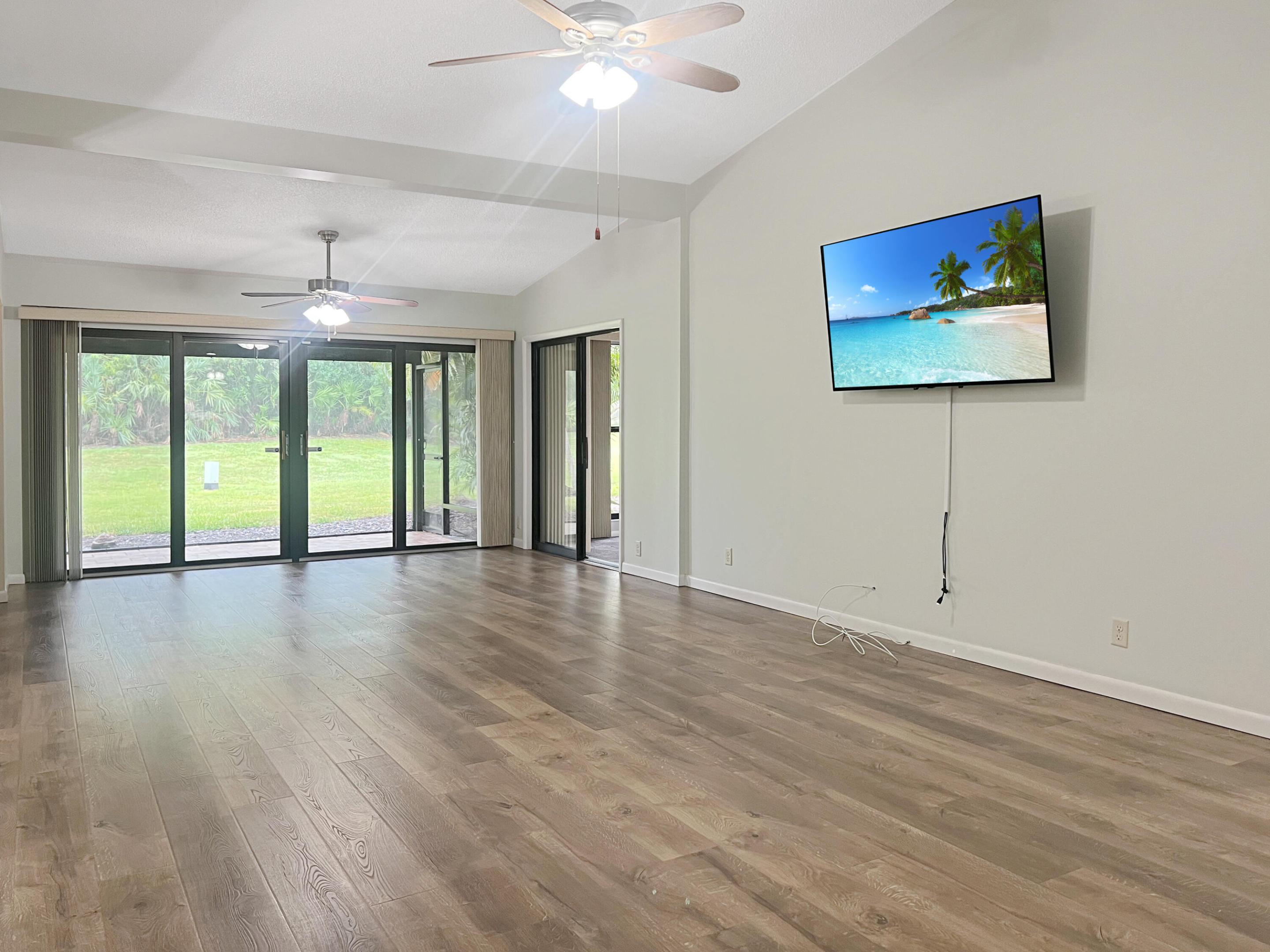 3764 SW Pheasant Run