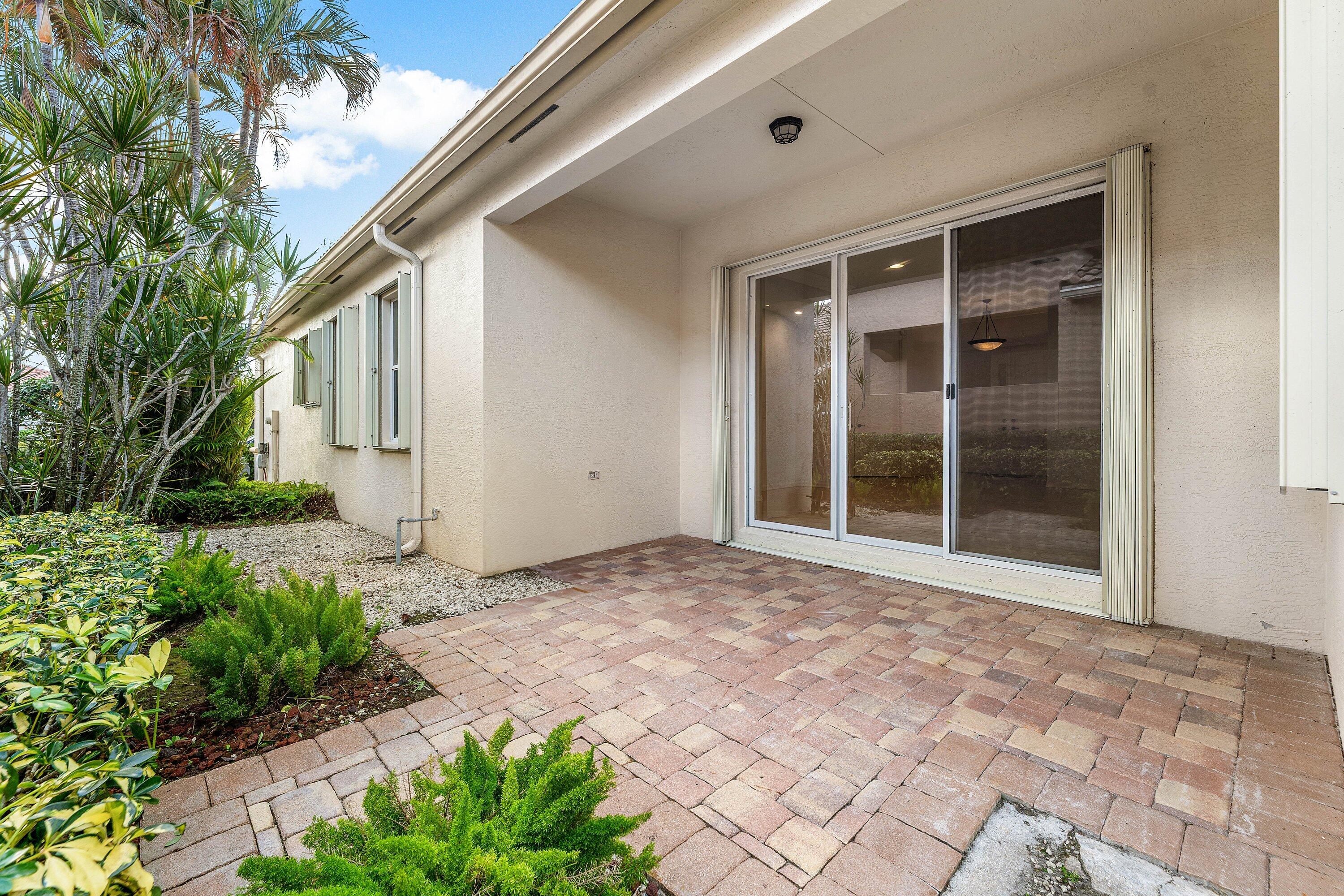 208 Via Condado Way