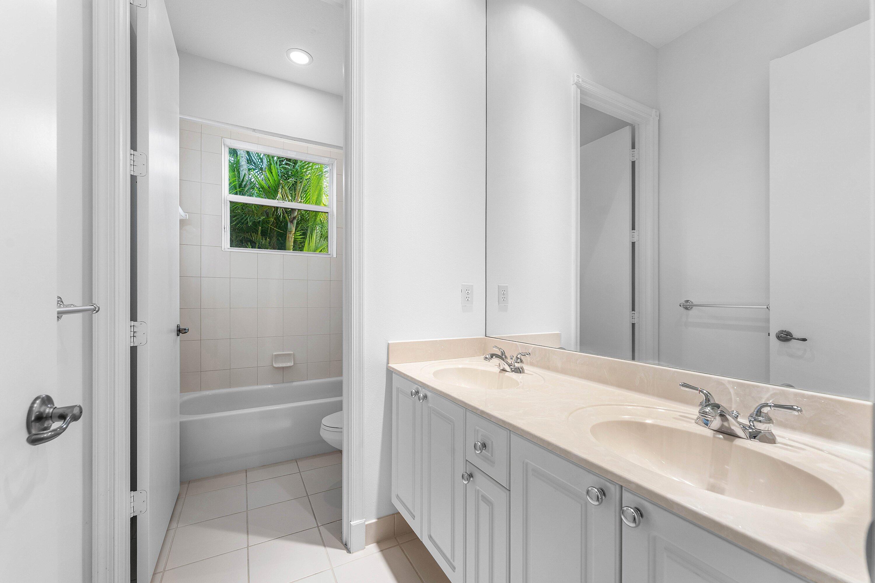 208 Via Condado Way