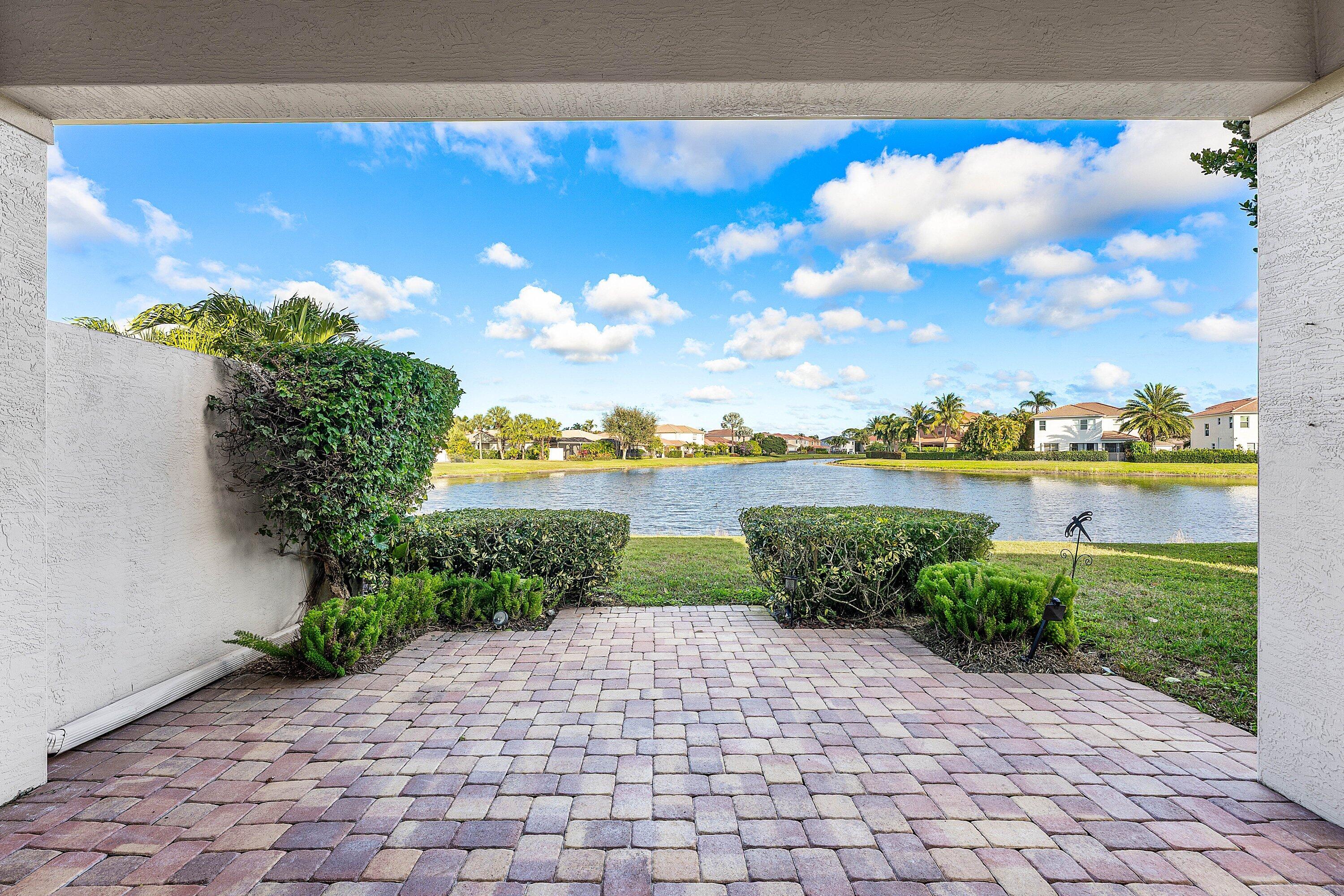 208 Via Condado Way