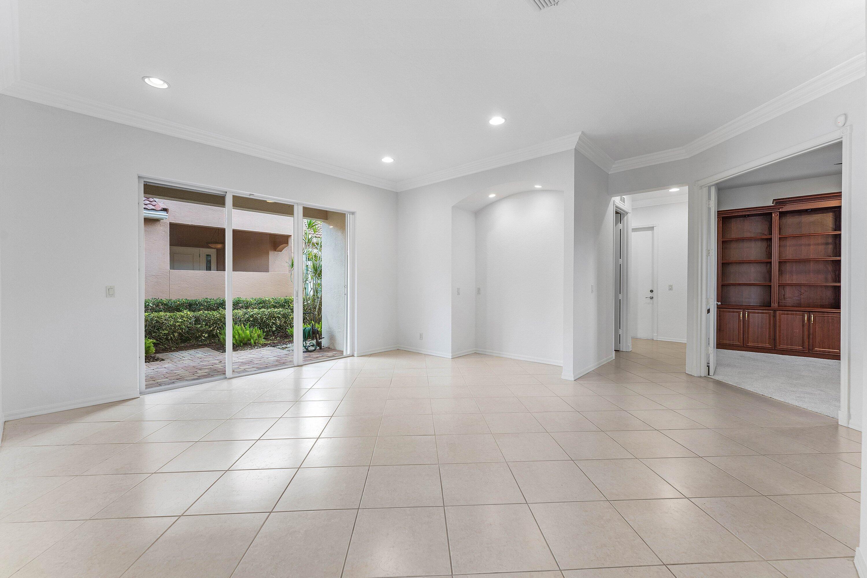 208 Via Condado Way