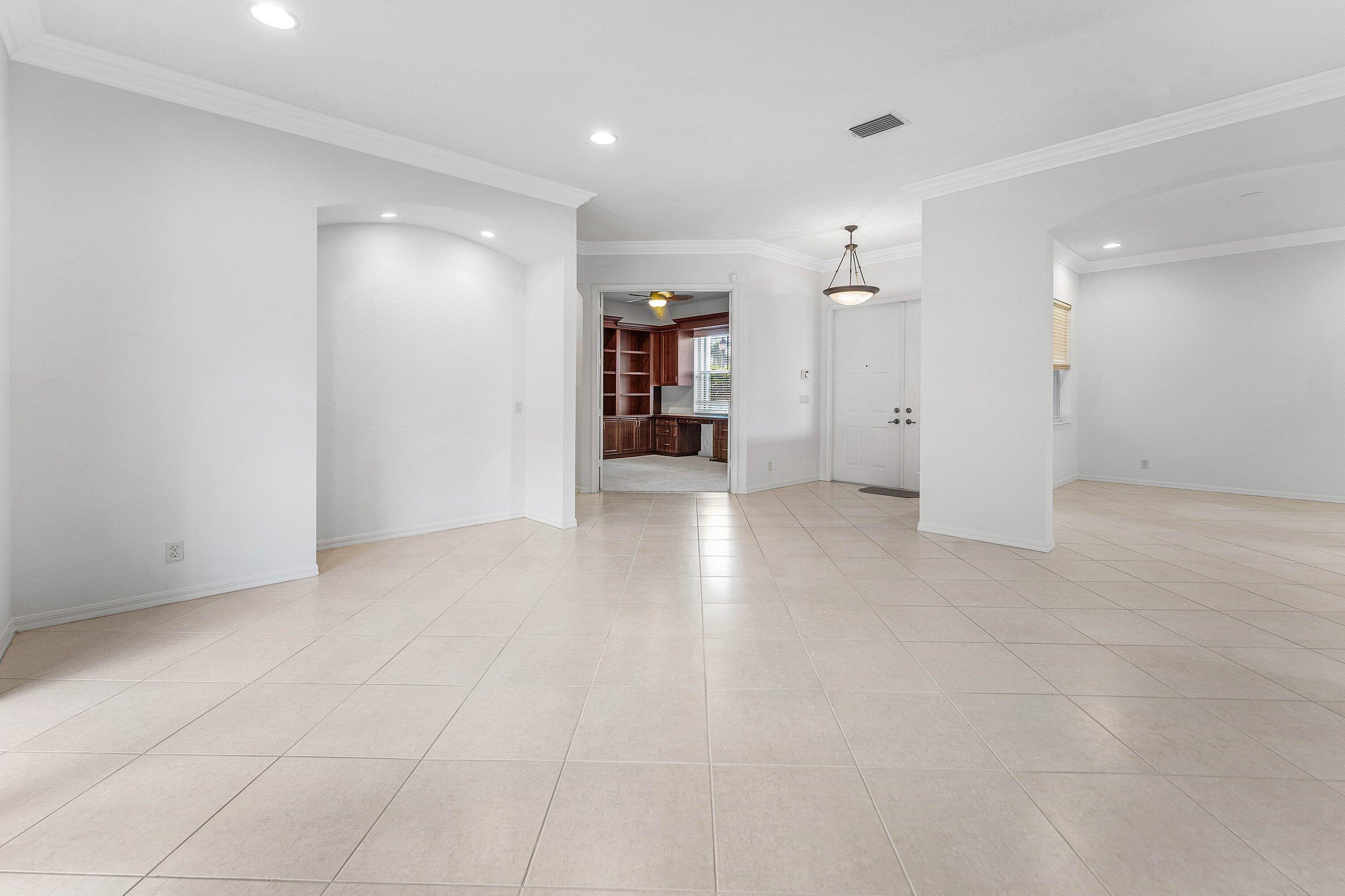 208 Via Condado Way