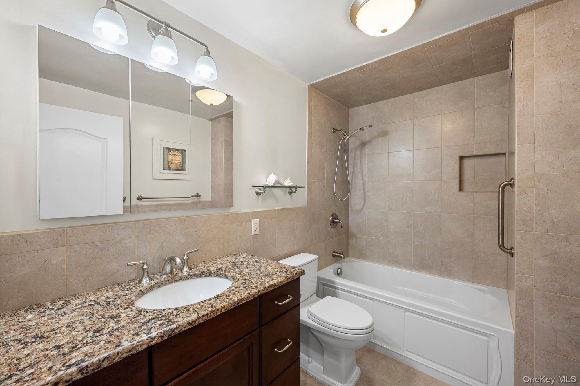 26 W Broadway Unit: 405