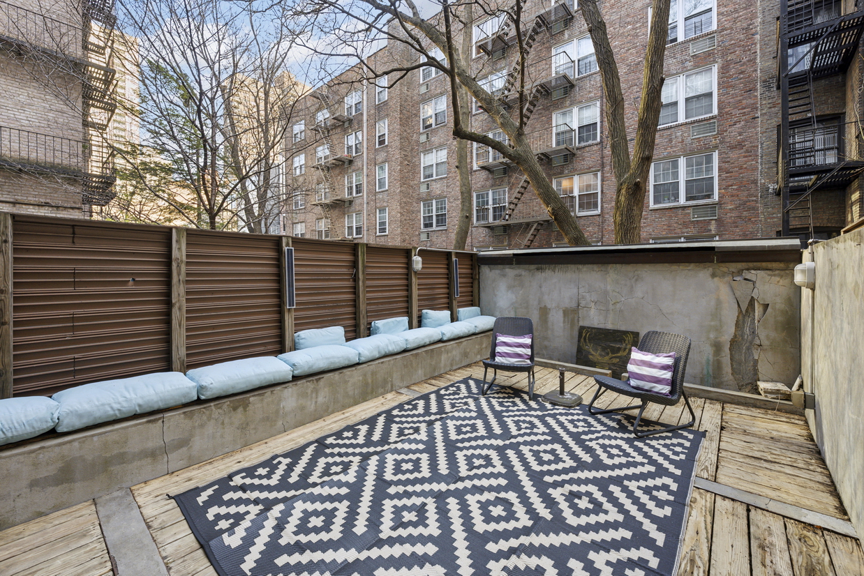 529 E 88TH Street 1D