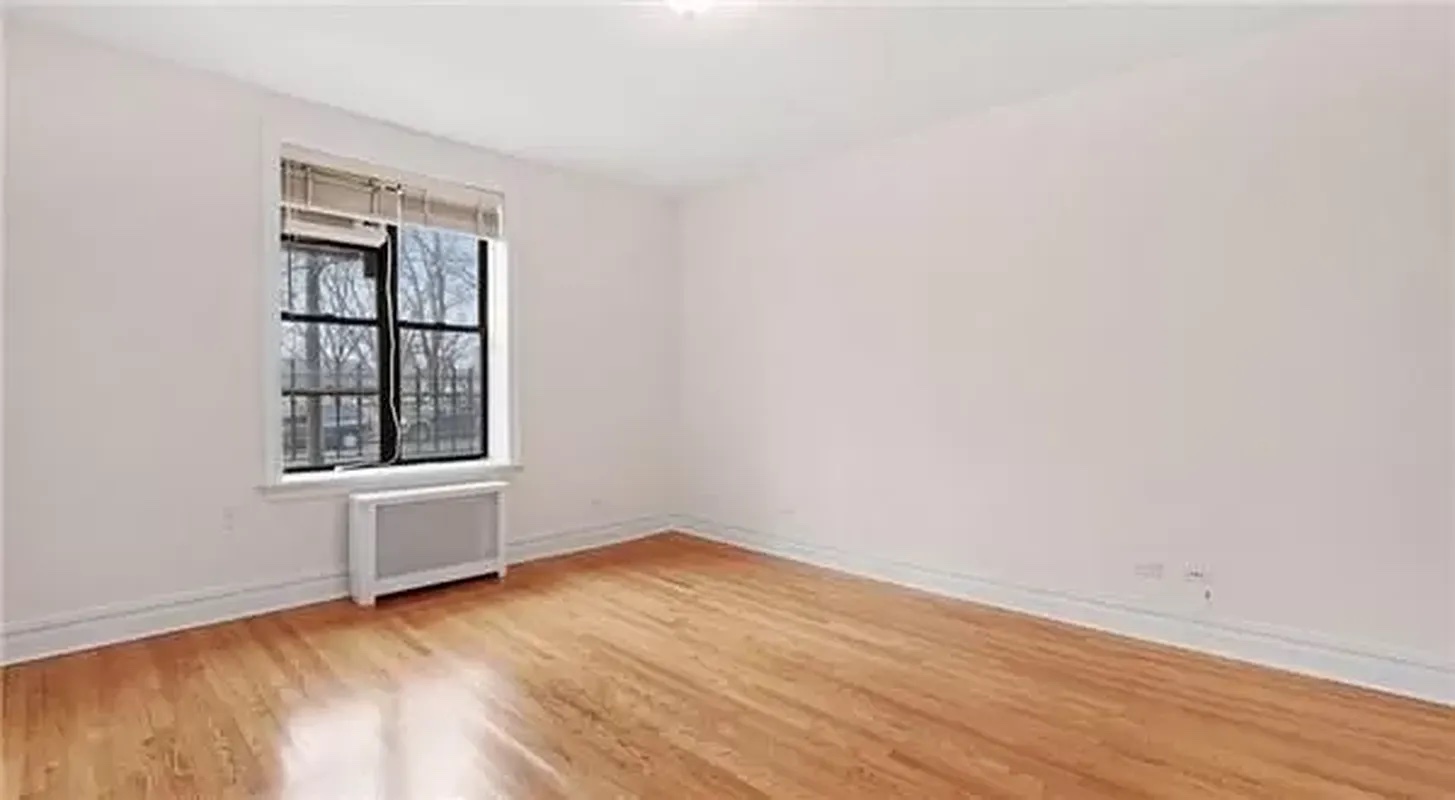 668 RIVERSIDE Drive 1J