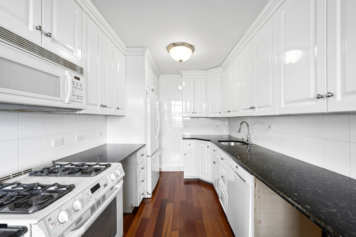 100 W 94TH Street 15A