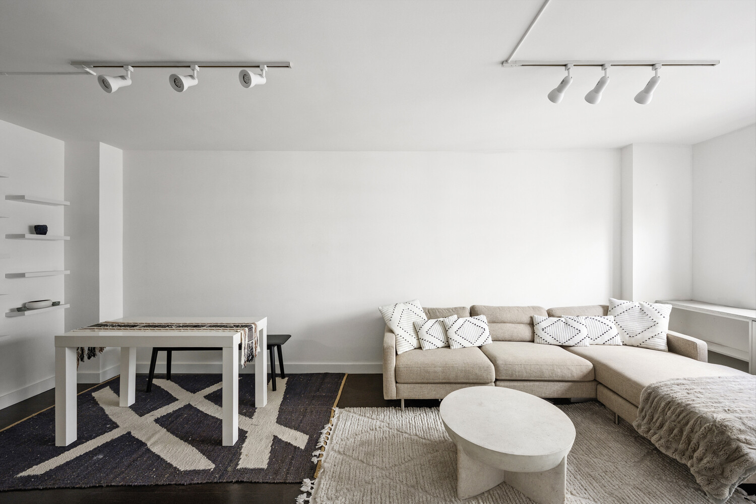 200 E 24TH Street 1403