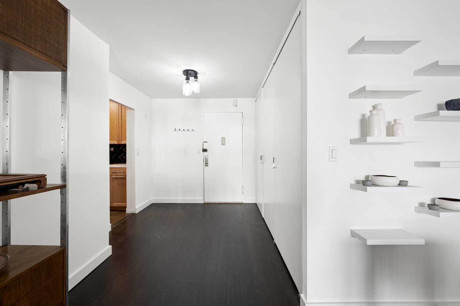 200 E 24TH Street 1403