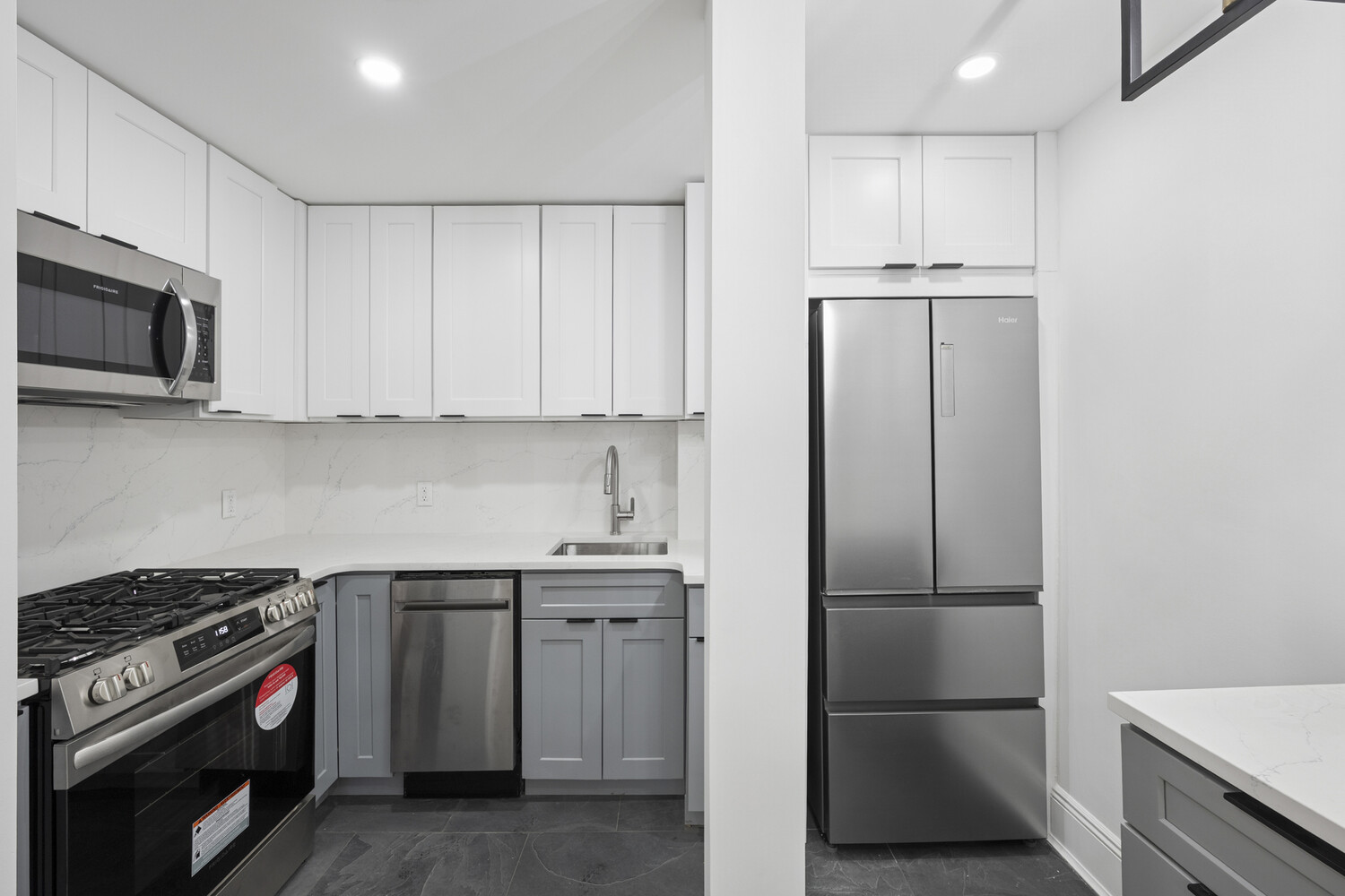 134 W 80TH Street PARLOR